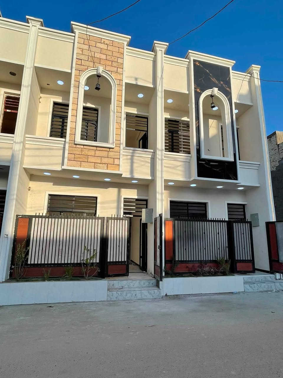 ٧٠متر بسعر٦٩مليون وبي مجال ٣غرف نوم

يحتوي ع صاله ومطبخ وغرفه وصحيات الطابق الثاني يحتوي ع غرف نوم عدد ٢وحمام 

طابو زراعي سند ٢٥

شارع كامل الخدمات 

الموقع بغداد منطقة الدوانم قرب الشرطه الخامسه 

للاستفسار اتصل ***********
