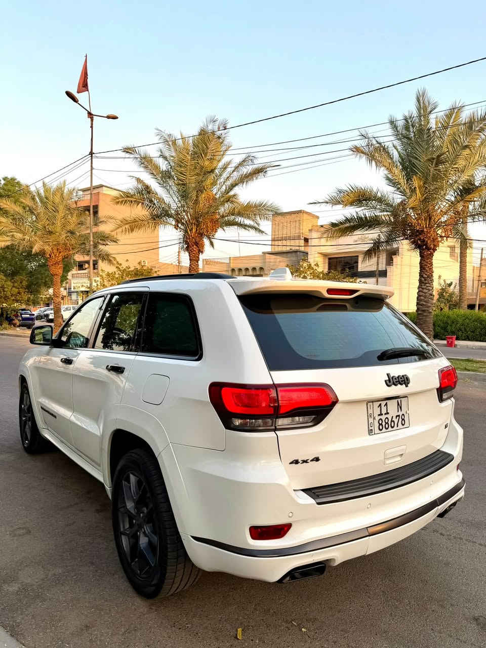 سلام عليكم جيب S موديل 2019 خليجي 

السيارة مكفولة كفالة عامة ما عدة الدعامية لامامية 

ماشية 140الف كم فول مواصفات  السيارة كلش جديدة

مكان السيارة بغداد الدورة البعيثة 

السعر : 288. يعني دفترين 88 ورقة وبيها مجال 

للاستفسار : ***********
