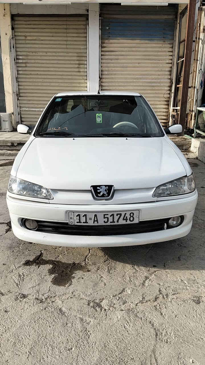 السلام عليكم بيجو فرنسي حره موديل 2001
سياره مجازه من كلشي نقص تبريد منقص غاز 
صدر نص عمر فقط كير مكينه بلادي خير من الله 
السعر 55بيها مجال قليل المكان الامين رقم *********** طخه واضحه كدامك
