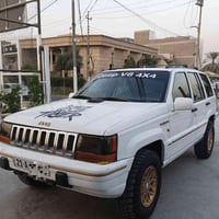 جراند شيروكي • V8 5200 • فورويل