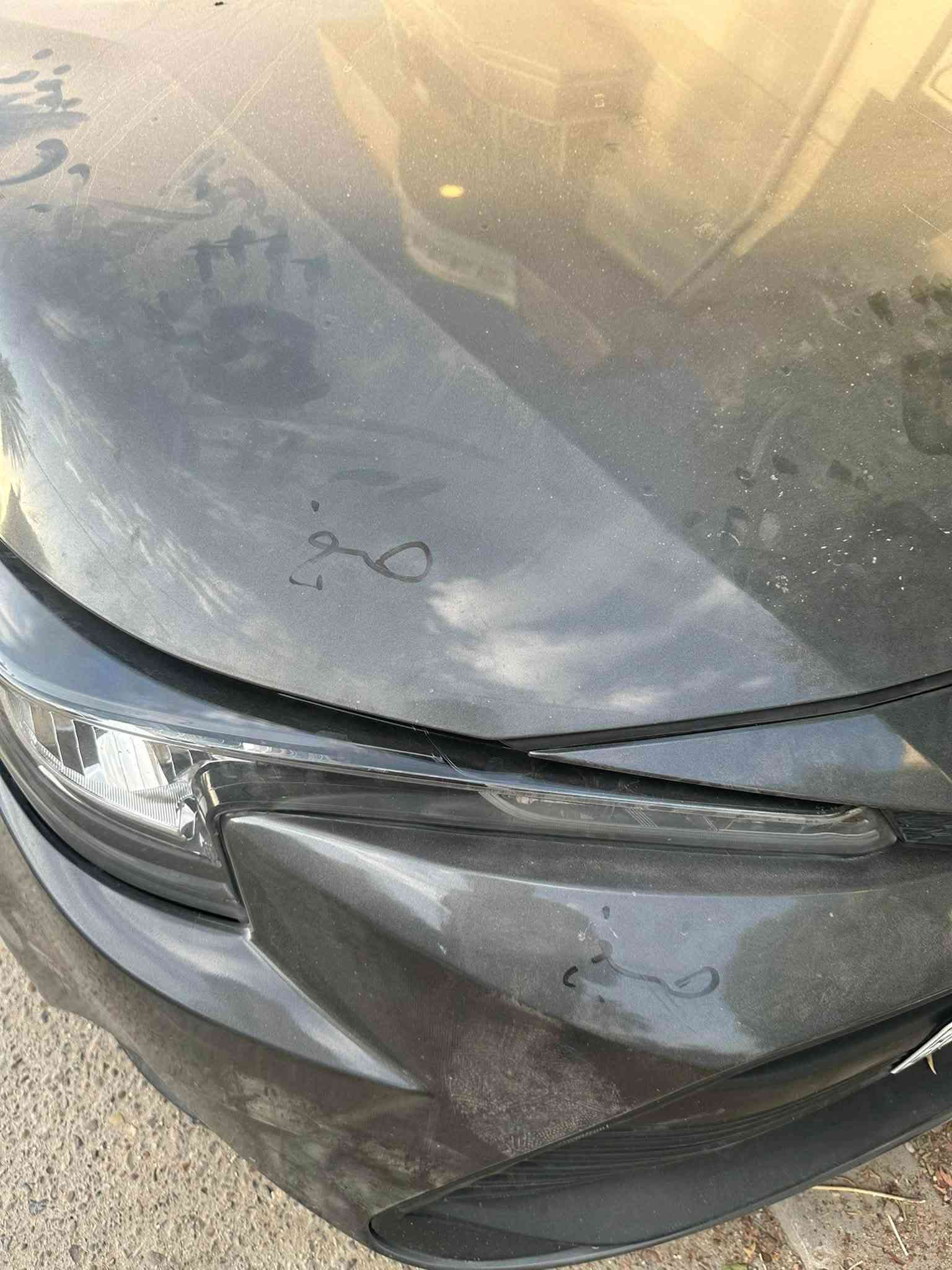 كورلا هايبرد هاشباك ٢٠٢٥ ماشية ١٢ الف محرك ١٨٠٠ رقم بغداد الجديد وارد ياباني ستيرن يمنة راجع كلشي بلاد ايرباك ستيرن بلادي جديد سونار بل صور وصورة الحادث هم وكلشي واضح بل صور جاملغ امامي بس بارد بدون صبغ باب مابيهة ضربة بس كلير بسبب شامرين بطش عليه بل خارج البنيد تعديل وصبغ وماكاعد عدل موضح بل صور ب اسمي تحويل بنفس اليوم عنواني بغداد الدولعي جسر الدباش
ب ١٢٨ قفل ماكو هيج سعر موديل ٢٥ وماشي ١٢ الف يعني زيرو 
***********
