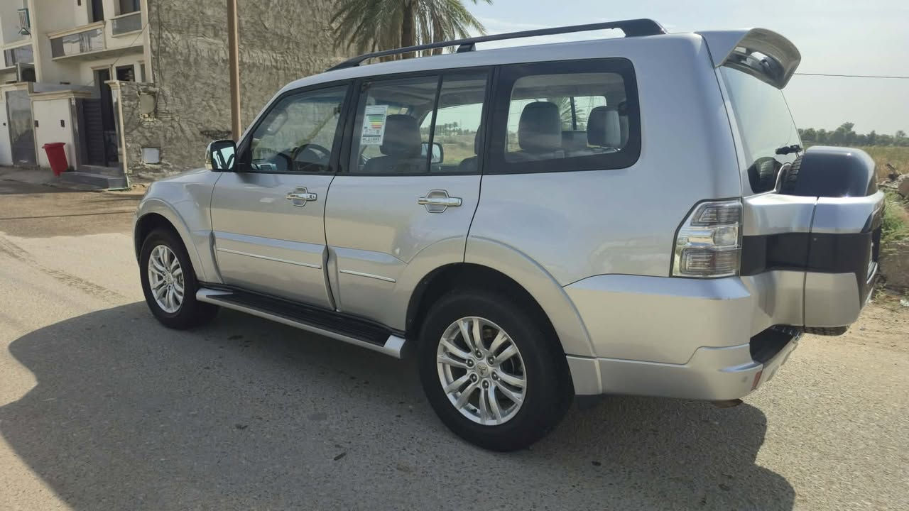 باجيرو ٢٠١٩ • ٣٨٠٠ سي سي • ماشية ١٠٠ ألف