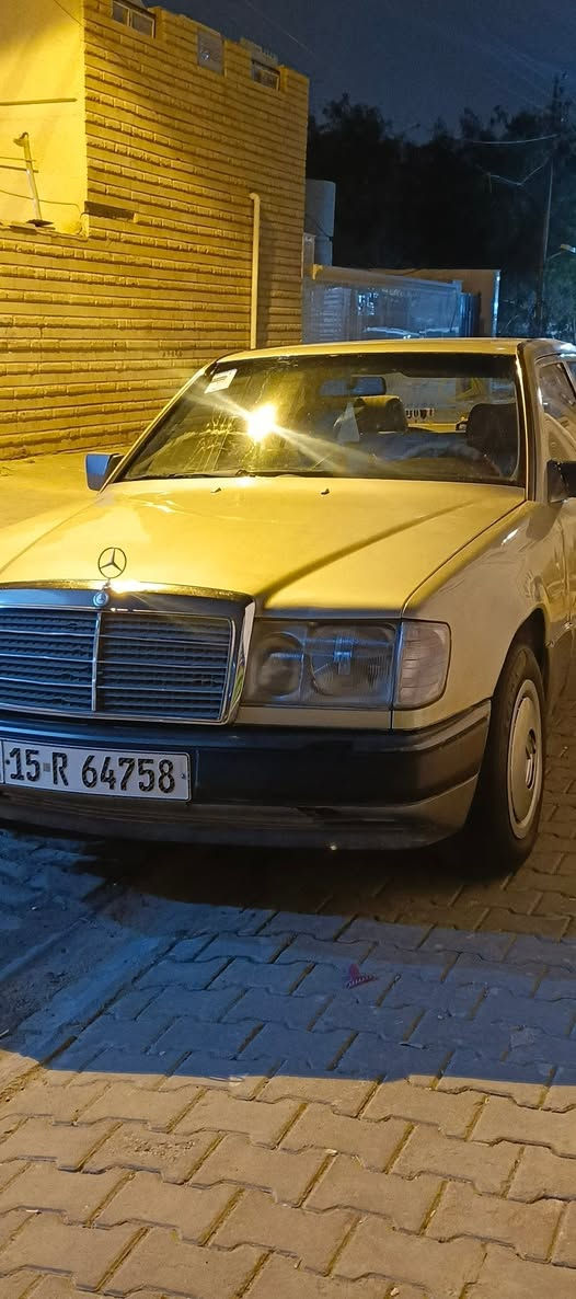 للبيع!! 
مارسدس موديل ٩١
سياره نضيفه بمعنه الكلمه.. 
مصبوغه عام 
مكينه وكير كفاله عام لا تبخير ولا تنقيص 
مكينه بط تحوير 
رقم انكليزي مداور ثاني يوم!! 
السعرر 55 وبيهاا مجال قليل.. 
الاستفسار اكثر اتصل.. وبل خدمه 
‏‪***********‬‏
