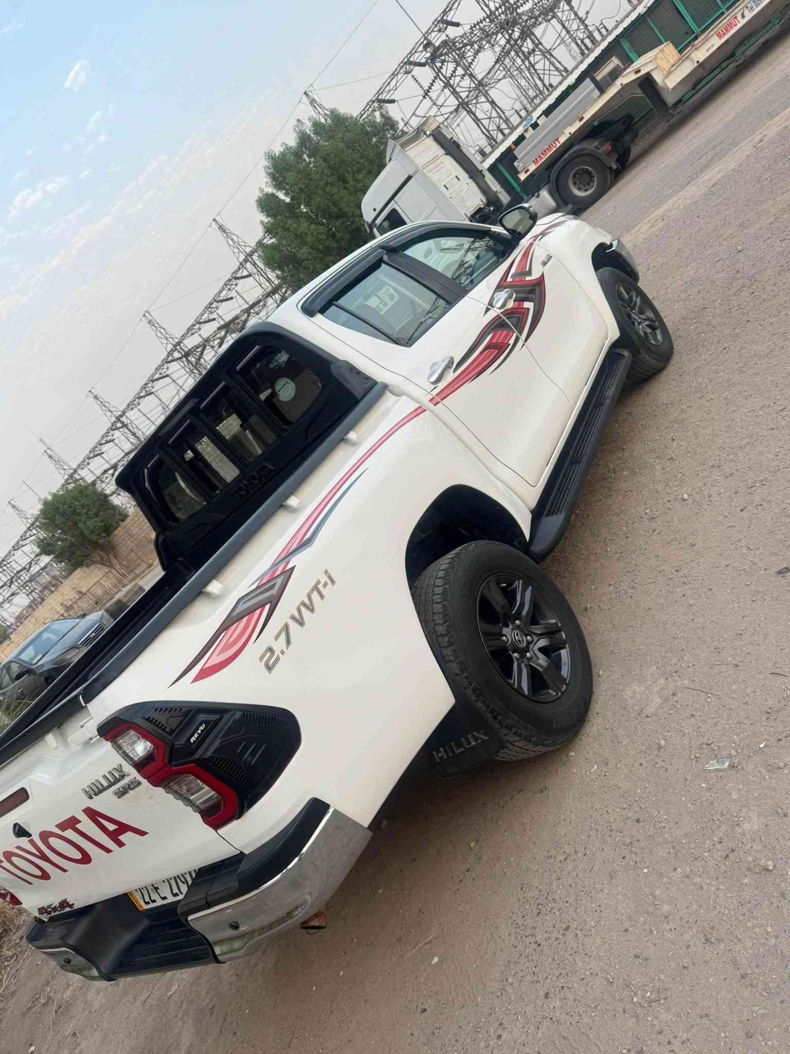 هايلوكس فور ويل • ٢٠٢٣ • رقم اربيل