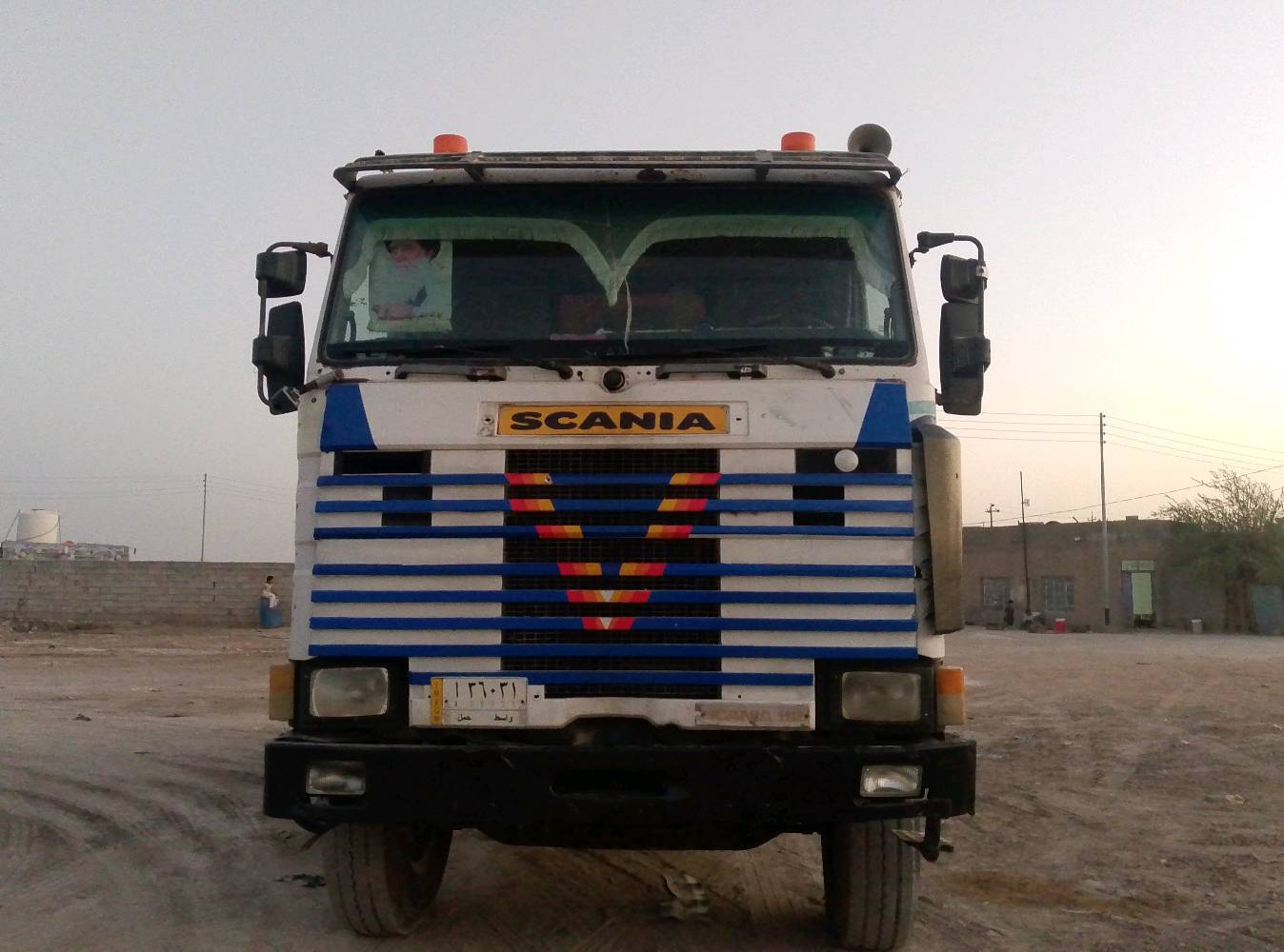 سكانيا للبيع موديل 92 سياره نظيفه نظافه 95% 100 تبريد شغال تخم تاير بدي نضيف 

ا كهربائيات شغاله العنوان للسماوه سعر بدفتر و80 ورقه وبيها مجال قليل ❤️
