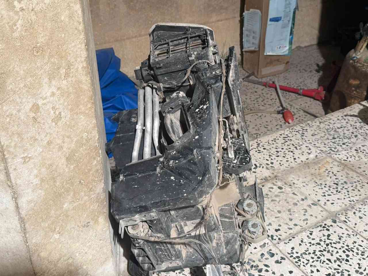 سلام عليكم فريزر للبيع كامل معى ملحقات وماطورات وبوابات كلو بشرط ماي مال شركه بعده مال حاويه مال كاسحه خفاش 
تواصل خاص واتساب ***********
