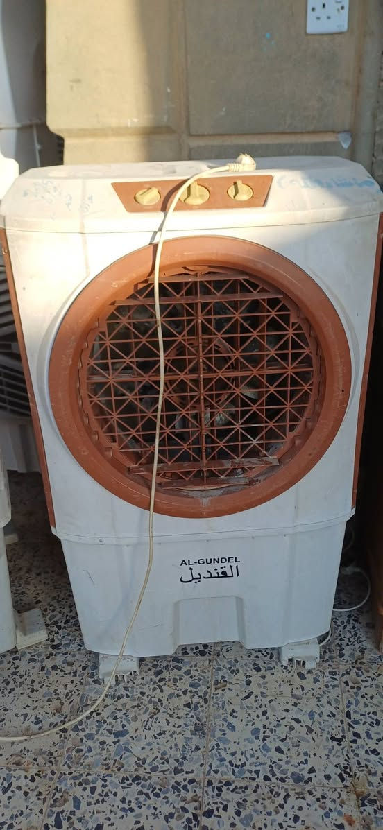 على بركة الله
غراض مستعملة للبيع العنوان الخالديه شارع 20 قرب مدرسة المجد 
***********
***********
