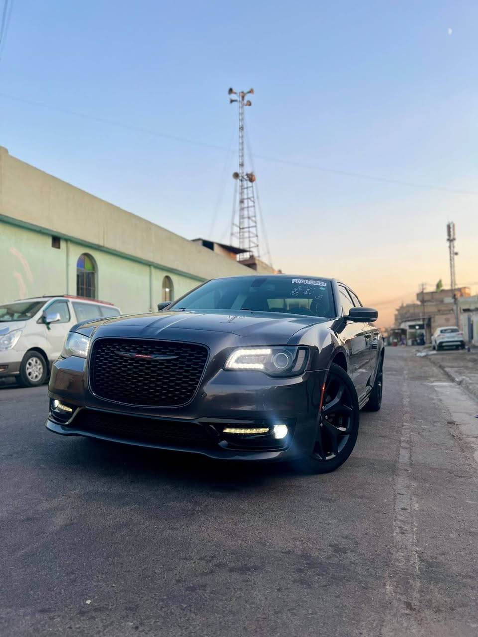 أوباما كلايسلر
•دخول جديد كتاب ضباط (رقم بغداد )
•تحويل مباشر بسم المشتري 

•موديل 2021

•فول مواصفات عدا الفتحه 

•فئه S

•دعاميه SRT بلاديه 

•حساس امامي خلفي 

•رادار جانبي 

•اشاير مريء 

•شفتات بلستيرن 

•نضام SBORT

•كشنات كهربائية 

•دخول ذكي 

•نضام ترحيب 

•تشغيل عن بعد 

•تحكمات ستيرن 

•الحادث: بدون اي تبديل فقط بارد في قبق الجنطة وبدون داخل
 ويرباك 

•مكان بغداد 

•سعر خاص 
•***********

