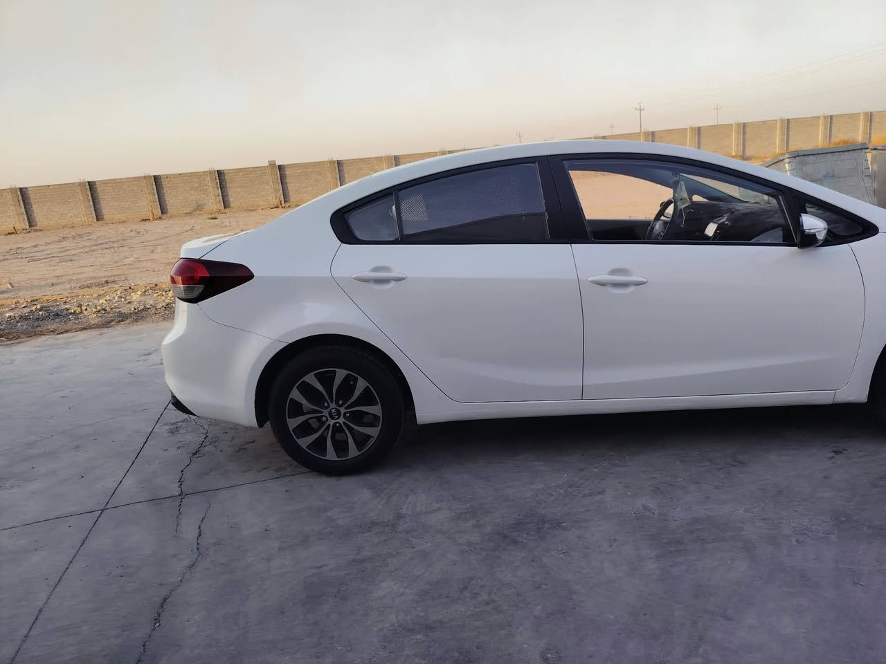 البيع سيراتو كفاله عامه ٢٠١٨ رقم بغداد ***********
