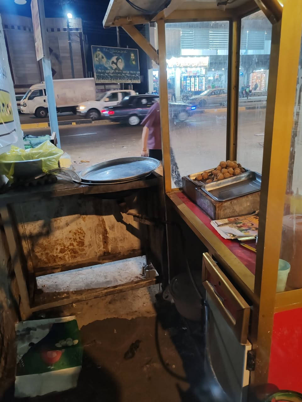 السلام عليكم شباب هذا اغراض مال محل فلافل للبيع كلهن ابي عنهن سوا سعرهن 550 وبيهن مجال مكاني ابو الخصيب ابو مغيره حياكم الله وهاذ رقمي***********
