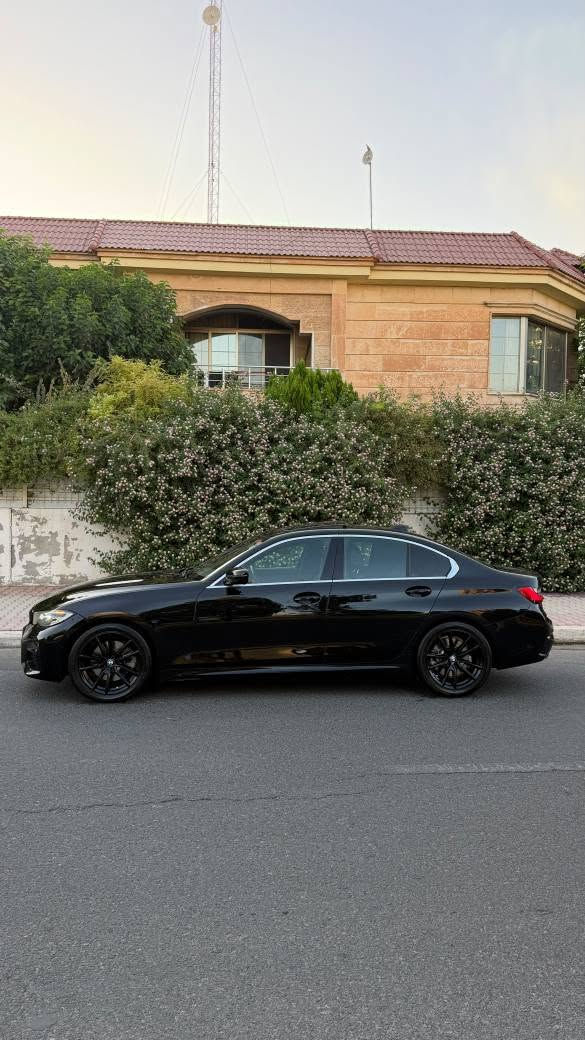 Bmw 330i 
موديل ٢٠٢٠ 
٤ پستن 2.0  turbo 
گيچ ديجيتال 
تةنها يةك دةگاي  كليرة    بي داخلي بي ارباك 
٣ جيي PDR ي هةية 
گير و مةكينة كارةبايات بةشةرت 
سةيارةكة بةناوي خومة تةحويل بةشةرت
 
سعر  $ 214 وةرةقة و مجال 
***********  اربيل أربيل, العراق
