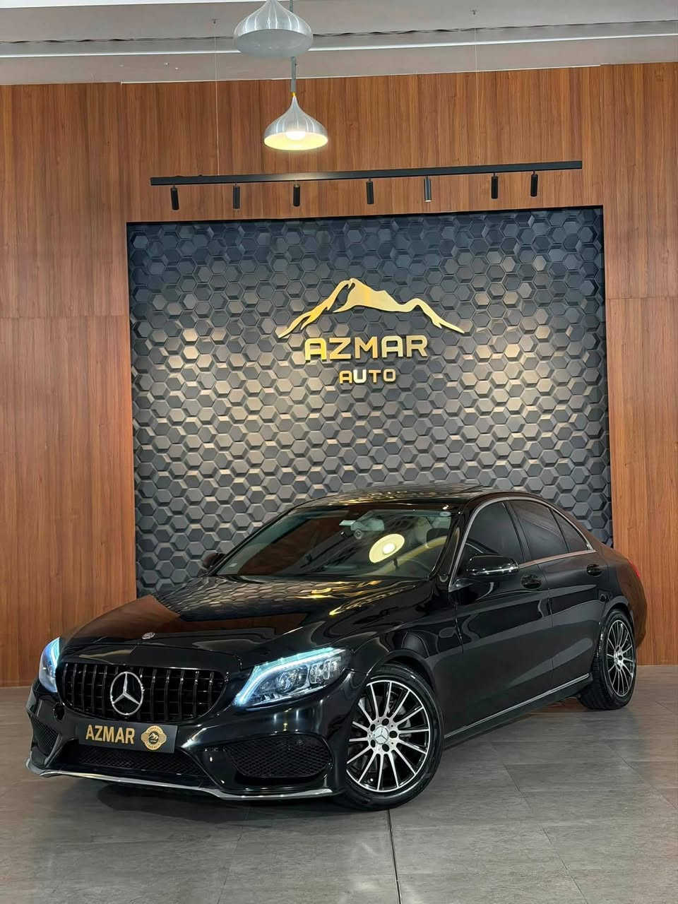للبيع مارسدس C300 amg
موديل 2018

مواصفات فتحه وجلد وكشنات تدفئه وبصمات ورادار وخزن ولايتات لد وبعد هوايه مواصفات 

السياره واراد امريكي بيها جاملغ صبغ بدون دواخل بدون ايرباك
السيارة كير محرك كلشي بشرط بدون فتح او اي خلل

السعر : 198$ ورقة
للاستفسار : ***********
العنوان : السليمانية المعارض الجديده شركه (ازمر اوتو)

