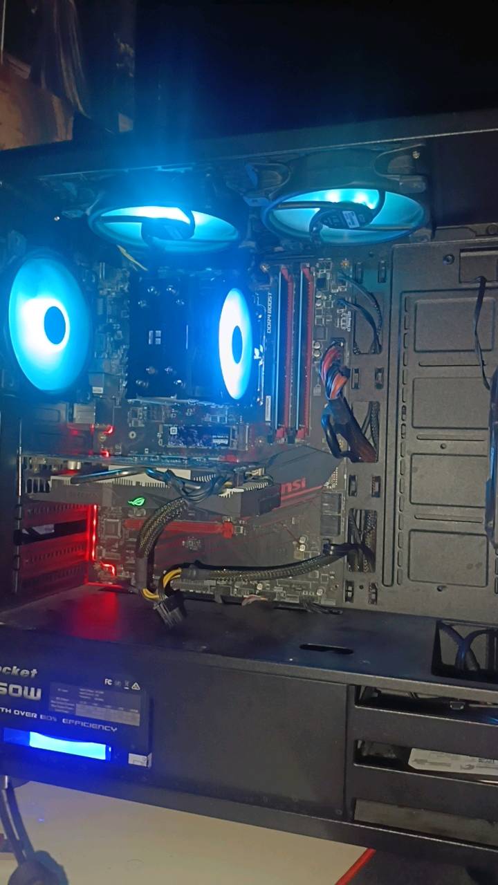 🔥 للبيع pc 🔥
🖥️ المواصفات: 🔹 المعالج: Intel Core i3-9100F 3.60GHz
🔹 ماذر بوردB36 كيمنك MSi
🔹 كرت الشاشة: AMD Radeon RX 460اسوس
🔹 SSD NVMe: 128GB ⚡

الجاد فقط يتواصل، وبالتوفيق للجميع 🌹
اني مو بياع شراي قطع حاسبتي دابيعهم تفضل خاص وكلي سعرك   بليرضي الله .