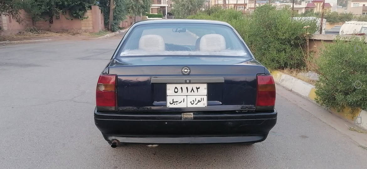 اوبل اوميغا • توماتيك • ١٩٩٠