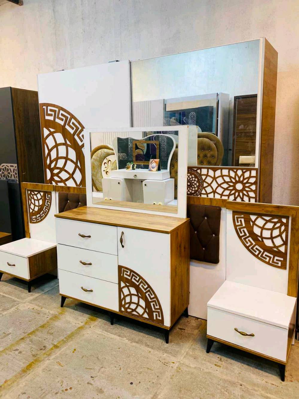 غرفه سعرها ٣٧٥مع شدونقل