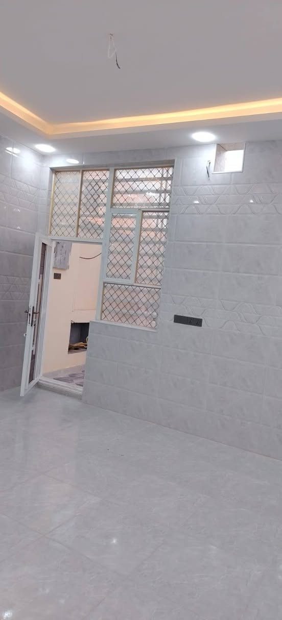 🏡 دار للبيع – حي ميسان | قرب سكلة الكرعاوي
📐 المساحة: 185 متر
📍 الموقع: حي ميسان – قرب سكلة الكرعاوي
📄 الطابو: زراعي – سند 25
🏠 مواصفات الدار:
🛏️ غرفتين نوم
🛋️ استقبال وصالة
🍳 مطبخ
🧱 بناء جديد من الطابوق الجمهوري
🏗️ أساس وسقف صب كونكريت
🚿 حمامات
🌿 حوش
✨ دار بناء جديد، متينة وجاهزة للسكن، وموقعها ممتاز وقريب من الخدمات.
💰 السعر: [اكتب السعر]
📞 للاستفسار: ***********
#دار_للبيع #بيت_للبيع #حي_ميسان #سكلة_الكرعاوي #عقارات_النجف #النجف
