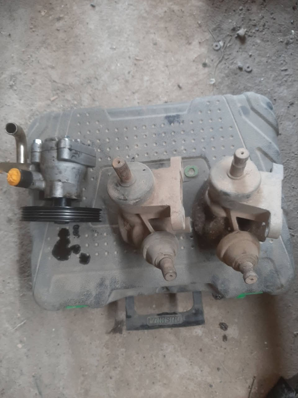 تراسه مال استيرن مع  مخ كيه 2700 + 3000  للبيع
***********
