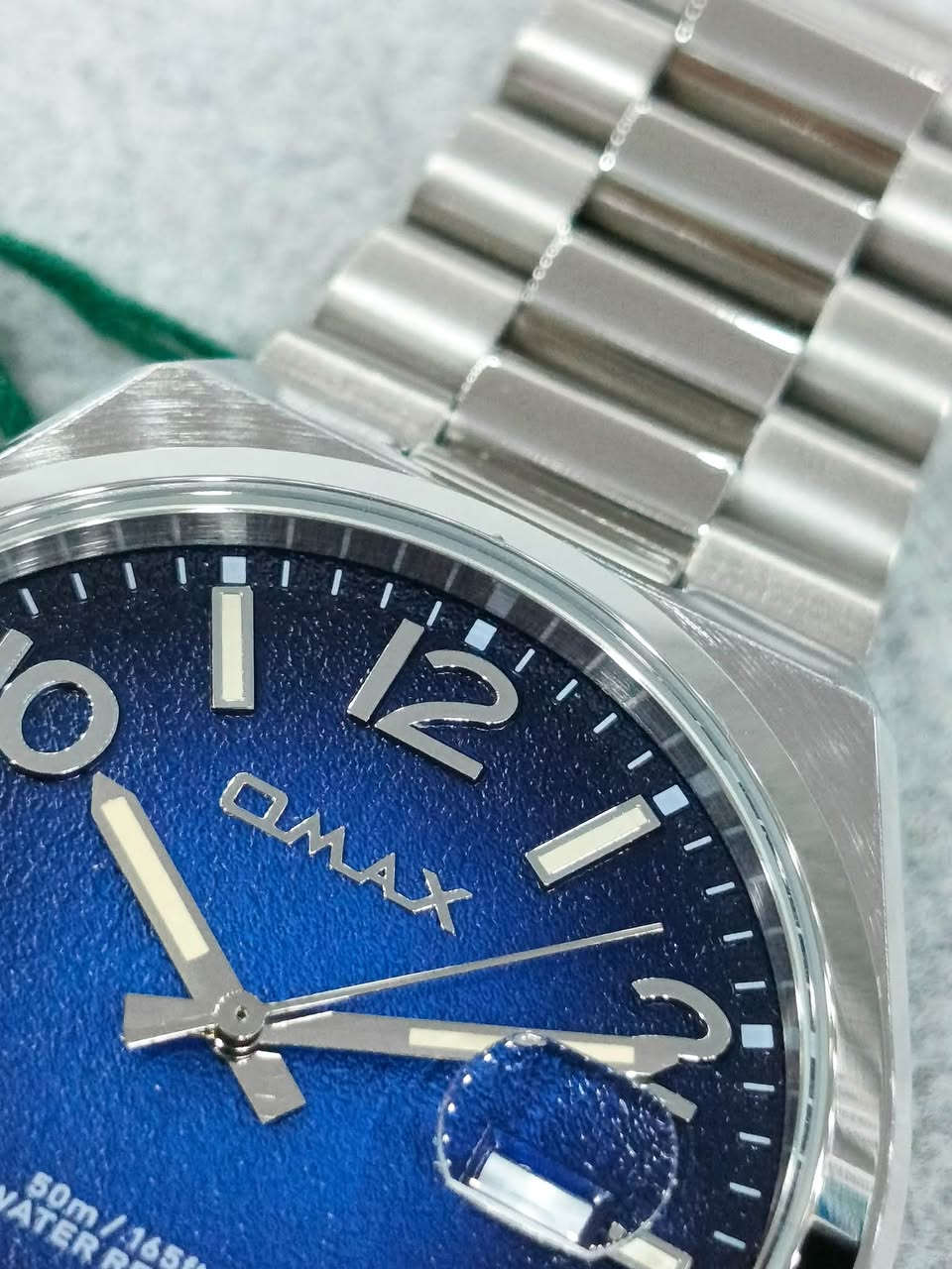 ساعة أومكس .. Omex watch
الصناعه : ياباني …. وكاله
الحركه : كوارتز  quartz
المواصفات : 
الساعه : جديد لوك ستانلس ستيل  
نافذة تاريخ مكبره .. زجاج ضد الخدش
مينه مميزه جدا 
موديل : 2026 
القطر : 41 m
السعر : بعد التخفيضات 135 الف 
التواصل : خاص ( ماسنجر ) 
او … اتصال مع واتساب ***********

#البصراوي 
#للساعات
#اختيارك 
#الامثل 
.
