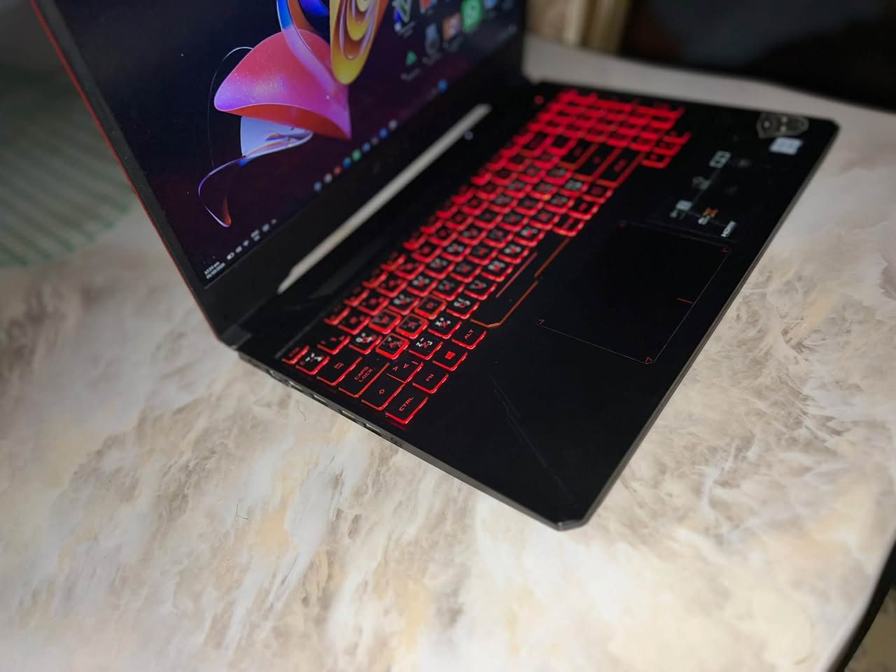 💻 ASUS TUF Gaming FX505GD للبيع

• i5-8300H
• GTX 1050 4GB 🎮
• RAM 8GB
• M.2 SSD + HDD 1TB ⚡
• شاشة 15.6 FHD
• Windows 11
• الجهاز نظيف ومستخدم قليل جدا شاحنته الاصليه مالته ويا 

📍 بغداد
💬 السعر *********** اتصل

نص مكتوب في الصور:
- أداة تشخيص DirectX النظام جهاز العرض 1 جهاز العرض 2 الصوت إدخال الجهاز برامج التشغيل الاسم: NVIDIA GeForce GTX 1050 الشركة المصنعة: NVIDIA نوع الشريحة: NVIDIA GeForce GTX 1050 نوع DAC: Integrated RAMDAC نوع الجهاز: جهاز العرض بالكامل إجمالي الذاكرة التقريبي: 8039 MB ذاكرة العرض (VRAM): 4018 MB الذاكرة المشتركة: 4021 MB ميزات DirectX تسريع DirectDraw: ممكن تسريع Direct3D: ممكن تسريع مادة تخطيط: ممكن تسريع DirectX 12 Ultimate: معطل ملاحظات لم يتم العثور على مشاكل تعيينات الصفحة التالية حفظ كافة المعلومات... إنهاء
- أداة تشخيص DirectX
- النظام جهاز العرض 1 جهاز العرض 2 الصوت الصوت إدخال
- تقدم هذه الأداة معلومات تفصيلية حول مكونات DirectX وبرامج التشغيل المثبتة على النظام.
- في حالة معرفتك بالمنطقة التي تسبب المشکل، انقر فوق علامة التبويب المناسبة أعلاه. وإلا، يمكنك استخدام الزر "الصفحة التالية" أدناه لزيارة كل صفحة على التوالي.
- معلومات النظام
- التاريخ/الوقت الحالي: Thursday, 1 October 2026, 12:21:38 am
- اسم الكمبيوتر: عبد الرحمن
- نظام التشغيل: Windows 11 Home Single Language 64-bit (10.0, Build 26200)
- اللغة: English (الإعدادات الإقليمية: English)
- الشركة المصنعة للنظام: ASUSTeK COMPUTER INC.
- طراز النظام: TUF Gaming FX505GD_FX505GD
- BIOS: FX505GD.308
- المعالج: Intel(R) Core(TM) i5-8300H CPU @ 2.30GHz (8 CPUs), ~2.3GHz
- الذاكرة: 8192MB RAM
- ملف الصفحة: يوجد 6757 ميغابايت مستخدمة و 8454 ميغابايت متوفرة
- إصدار DirectX: DirectX 12
- البحث عن تواقيع رقمية لـ WHQL
- Unicode Copyright © Microsoft. All rights reserved ت-DxDiag 10.00.26100.9278 64
- إنهاء
- حفظ كافة المعلومات...
- الصفحة التالية
- تعليمات