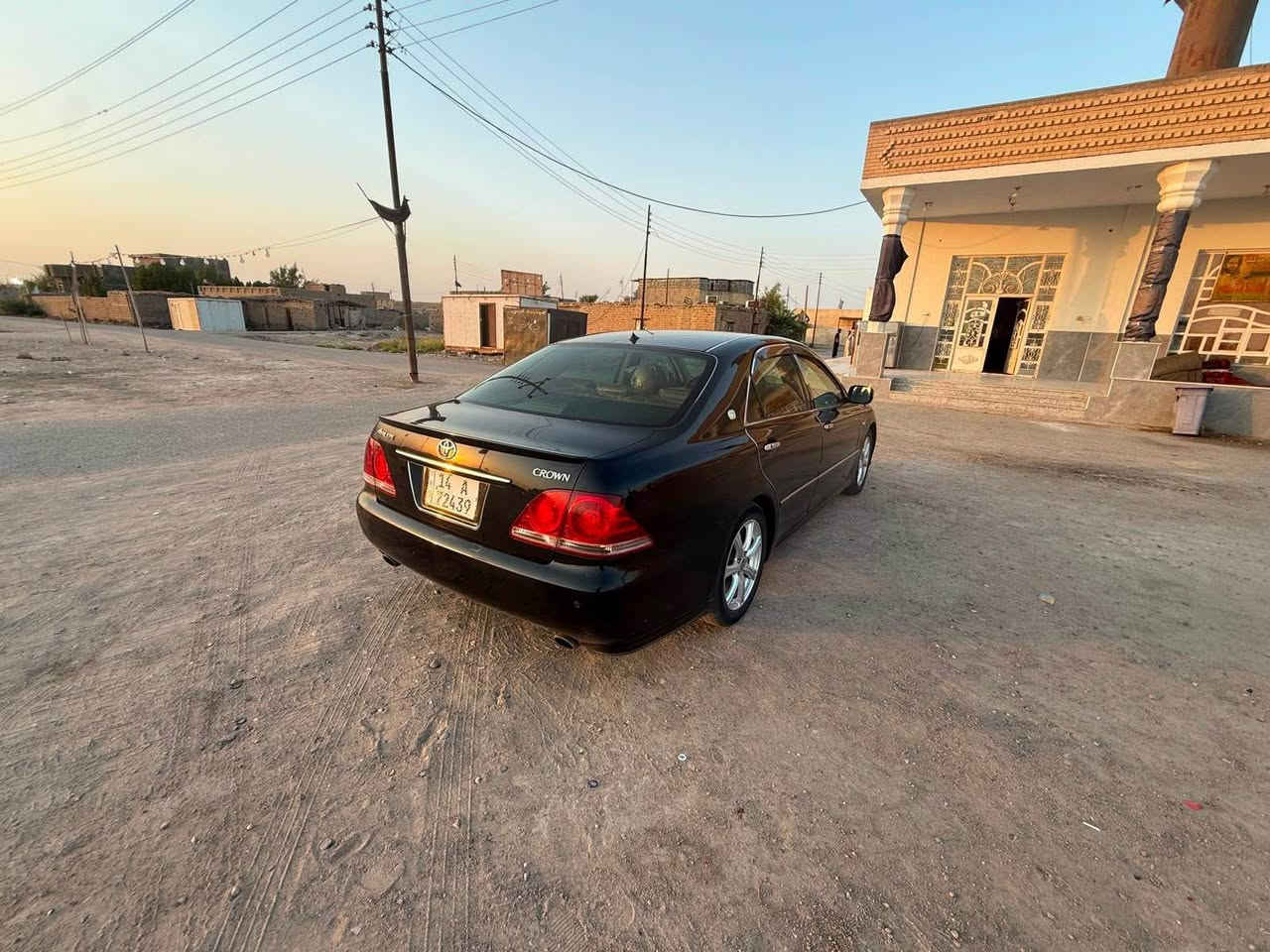 السلام عليكم 
 كراون شاهين مديل 2007
تسجيل جديد رقم بصره بسمي سياره كفاله عامه 
المحرك 6 ستندر 
الون اسود 
الدواخل مشمشي 
وتبريد خلفي ومامي 
كامره خلفيه 
تحكم ستيرن 
سياره بصمه 
محرك جديد
وماشيه 30 الف اصولي 
شاصي 84
للستفسار
 
*********** شط العرب, البصرة
