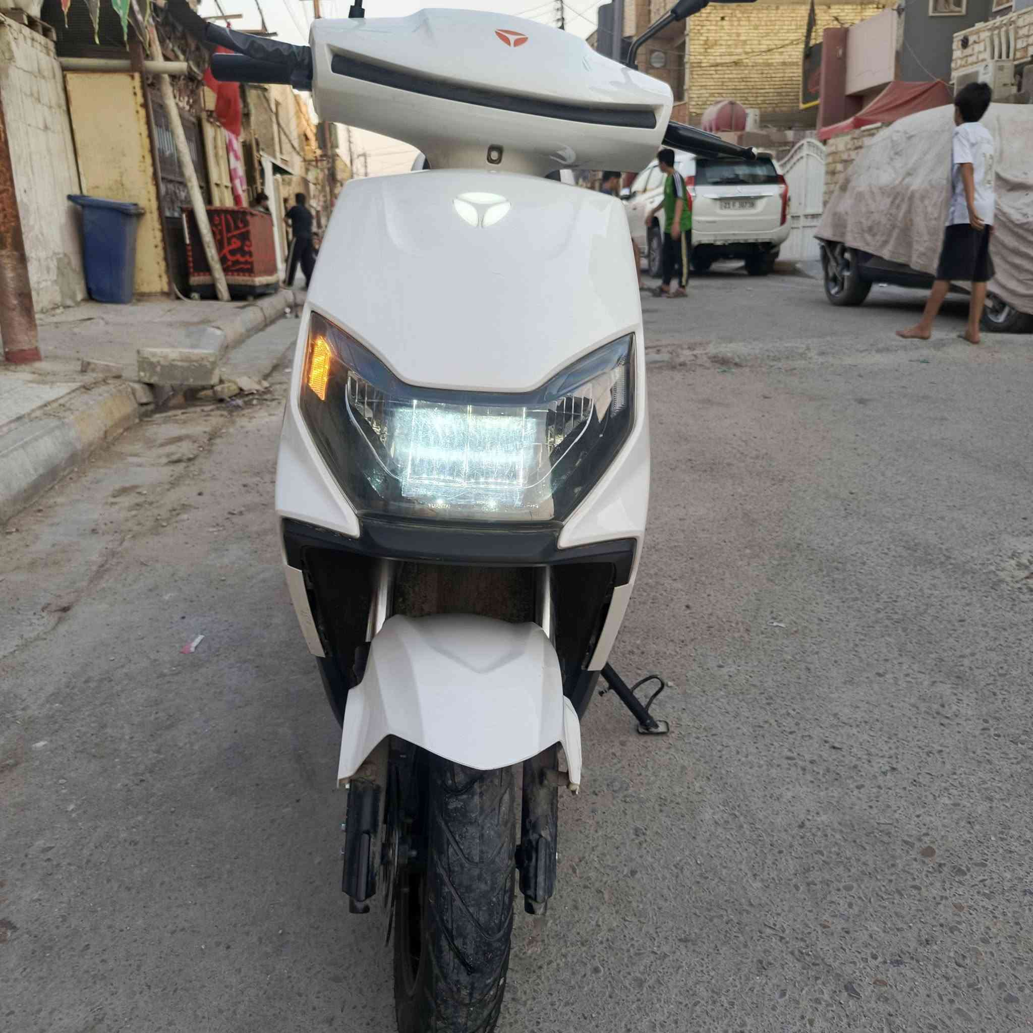 السلام عليكم 
للبيع دراجه شحن ياديا RN سرعه 60 جديده جداً السعر خاص او الاتصال على ***********
مكان بغداد الزعفرانيه
