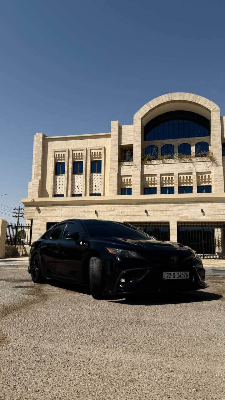 تويوتا كامري للبيع [2023] - بحالة ممتازة! 🔥
🚗  
 الموديل: [2023]
 الفئة: [ SE ]
 المحرك: [ 4 سلندر ]
 المسافة المقطوعة: [70 ] م
 اللون الخارجي: [اسود ]
 اللون الداخلي: [ اسود  / نضيف جداً]
✨ المميزات و المواصفات : 

[ شاشة / كاميرا خلفية / اشاير مري / سايد بريك كهربائي / اوتو هولد / رادار ]

   حالة السيارة: 
[ مسويلها صيانة دورية ومنتظمة / فحص كامل سليم ] السياره جاهزه و مناقصها شي ابد
 
 [/ إطارات جديدة]

💰 السعر: [178] (قابل للتفاوض البسيط)

📍 الموقع: [ كربلاء ]

📞 للتواصل والاستفسار: [ *********** أو واتساب]
