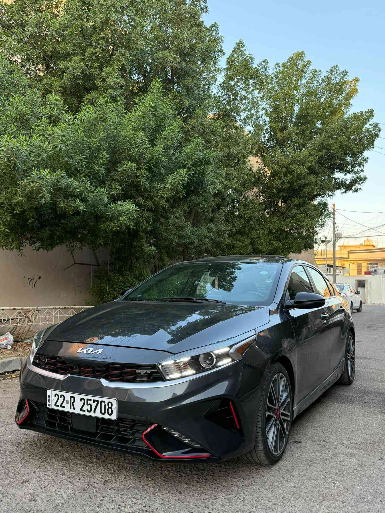 السلام عليكم الي موصيني  حاليا السياره ب اربيل

 فورتي  GT 2024  
فول مواصفات1/1

بدون إيربك 

بدون دواخل بدون شواصي قطعتين صبغ بنيد وباب خلفي

ماشيه 54 ميل
مكينه 1600 تيربو
بصمه ابواب
بصمه تشغيل
هندبريك بصمه 
اوتو هولد 
شفتات ستيرن 
كشن حار بارد
شاشه جبير 
كامره دواره
رادار امامي وخلفي وجانبي
تحكمات ستيرن تحديد مسار 
شحن لاسلكي 
ثلاث وضعيات قياده
كشنات جلد
تبريد قطعتين منفصل 
بكلايت ليزري
ويل 19 سبورت 
سبايدر بلادي 
دبل صالنصه رياضي 

السعر 149 ورقه وبيها مجال
