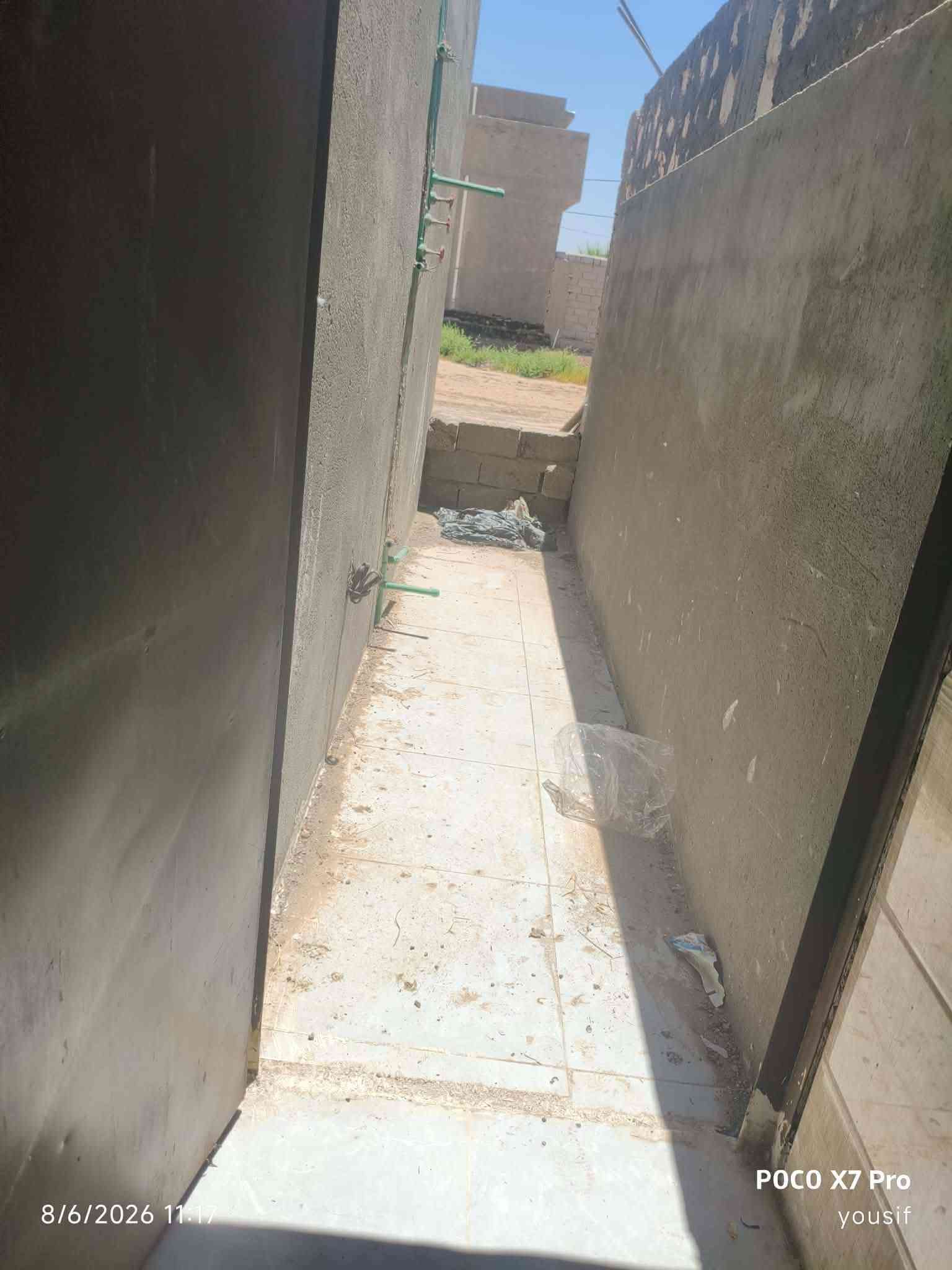 🏡 بيت زراعي للبيع 🏡
📍 الموقع: شارع رشيد الهجري، قريب من الشارع العام.

🔹 مساحة الأرض: 280 متر²

🔹 مساحة البناء: 200 متر²

🔹 مساحة الحديقة: 80 متر²

🔹 بناء حديث وغير مسكون

يتكون البيت من: 

✅ غرفتين نوم

✅ صالة

✅ استقبال

✅ مطبخ

✅ مدخل مستقل

✅ حديقة واسعة

💰 السعر المطلوب: 40 مليون دينار

📞 للاستفسار هذا الرقم بـ واتساب ***********
 
الرقم الثاني: ***********

بيت حديث بموقع مميز وقريب من الخدمات والشارع العام، وجاهز للسكن مباشرة.

نص مكتوب في الصور:
- 8/6/2026 11:15
- POCO X7 Pro
- yousif
- 8/6/2026 11:15 POCO X7 Pro yousif
- 8/6/2026 11:16 POCO X7 Pro yousif
- 8/6/2026 11:16
- 8/6/2026 11:17 POCO X7 Pro yousif
- 8/6/2026 11:17