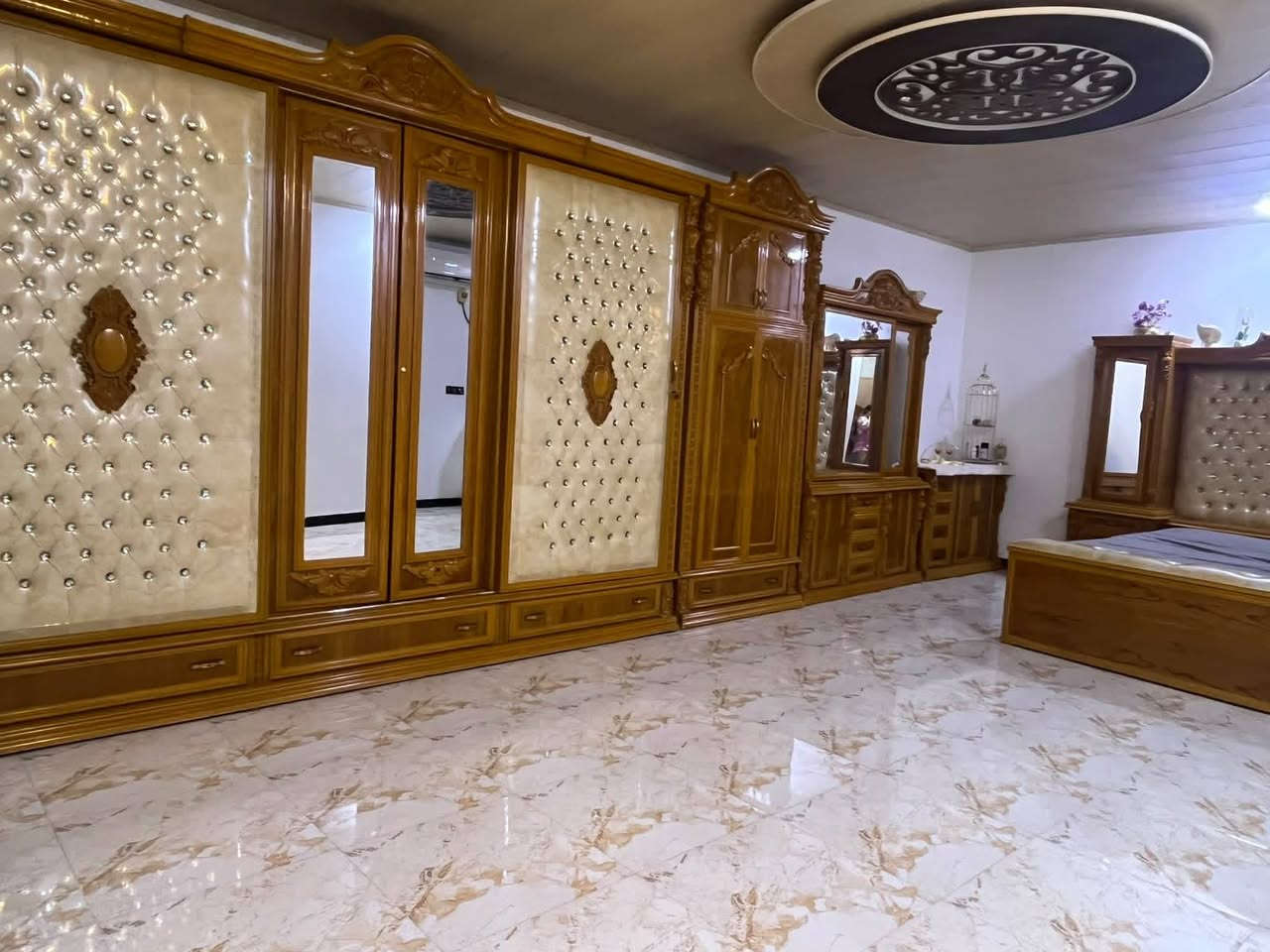 غرفه للبيع صاج درجه اولى للاستفسار ***********
