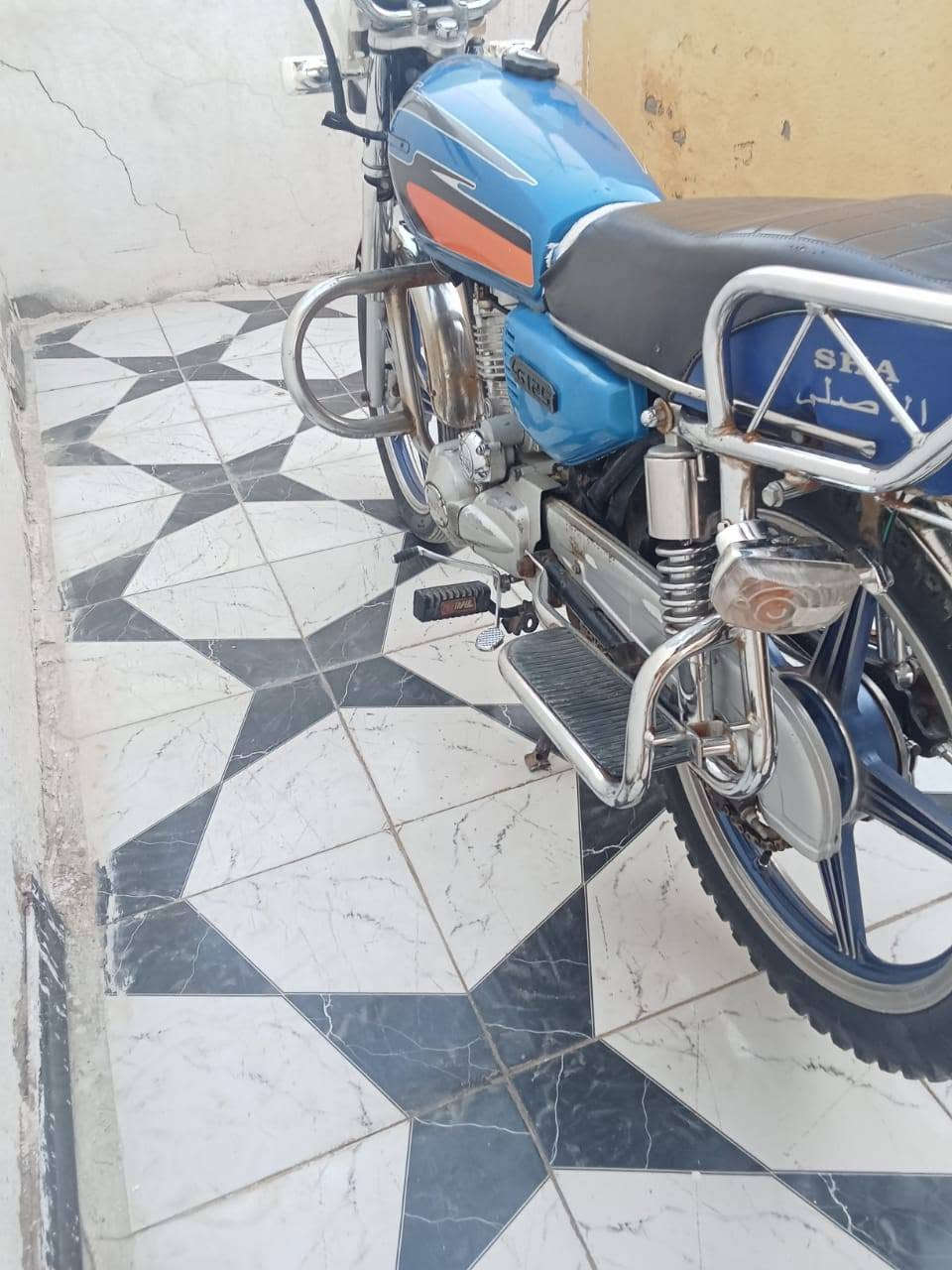 دراجه بارت للبيع موديل 20 اوراق اصوليه نگره سلف مكينه مفتوحه بستم  وعوزه قلوزه جديده الصره الجوه 
***********
