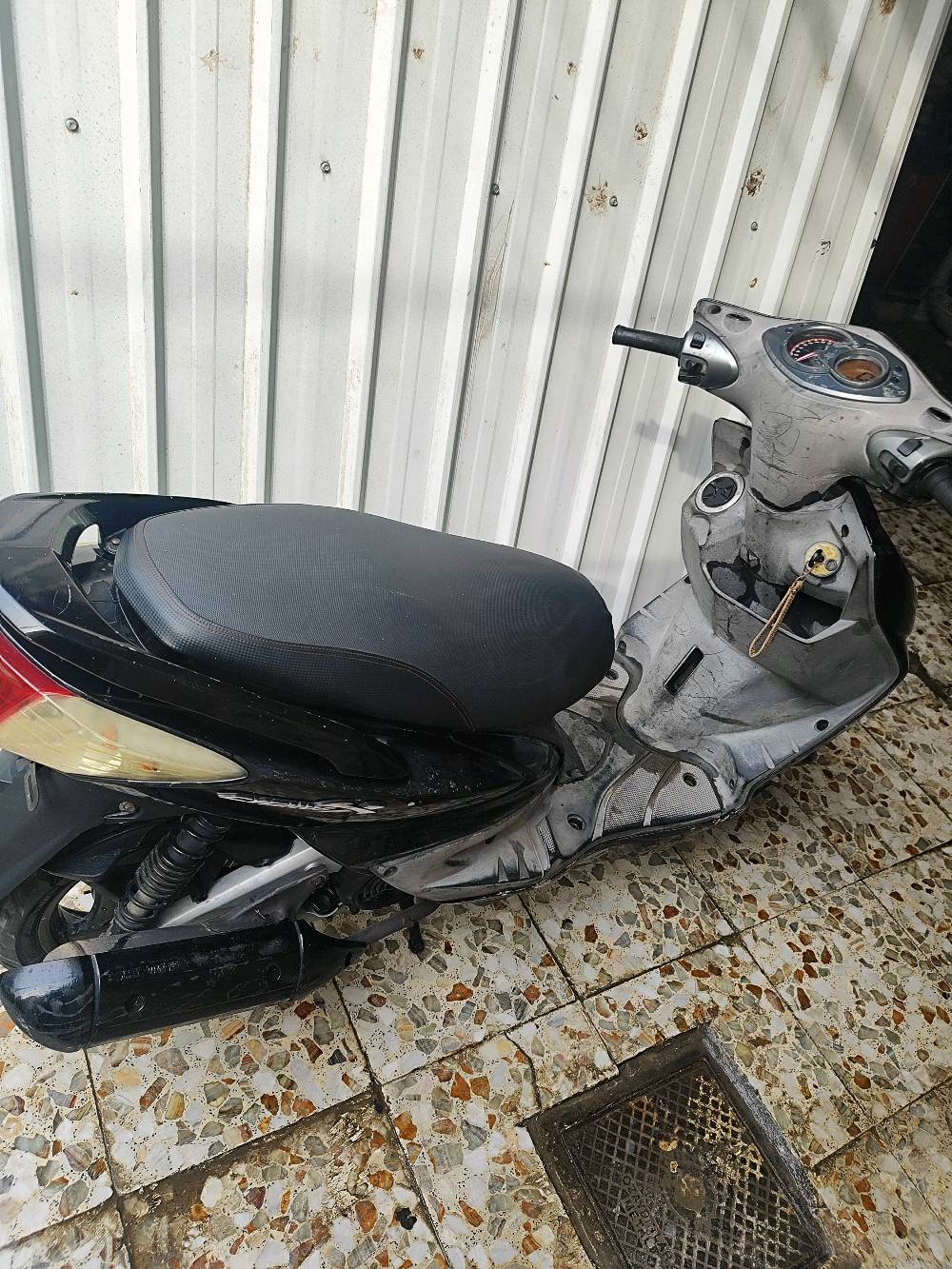 سكنس فحل • نضيفه • كفرات اصليه