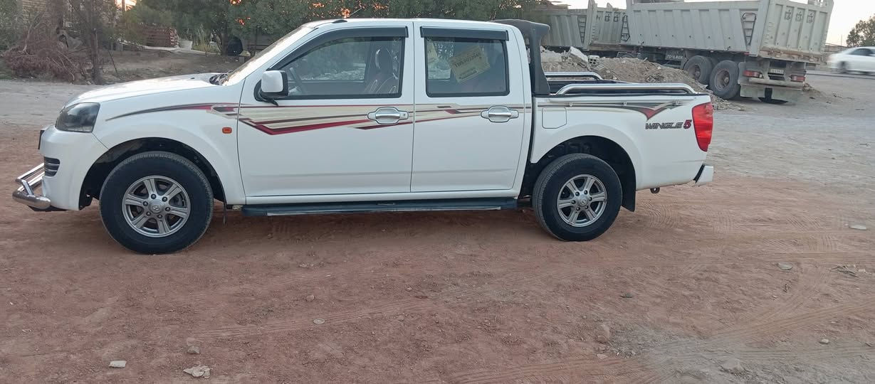 سلام عليكم 
بيكم گريت ويل موديل 20 سياره بسمنها سياره بيها فوك شبر صبغ بجاملغ الايسر بدون فتح وشويه صبغ بالبدي قليل اقل شبر والباقي كفاله عامه سياره مكينه وكير وكسن وتبريد وتدفئه وحداديه شرط العنوان ديوانيه شافعيه السعر 105 وبيها مجال 
رقم الهاتف ***********
***********
