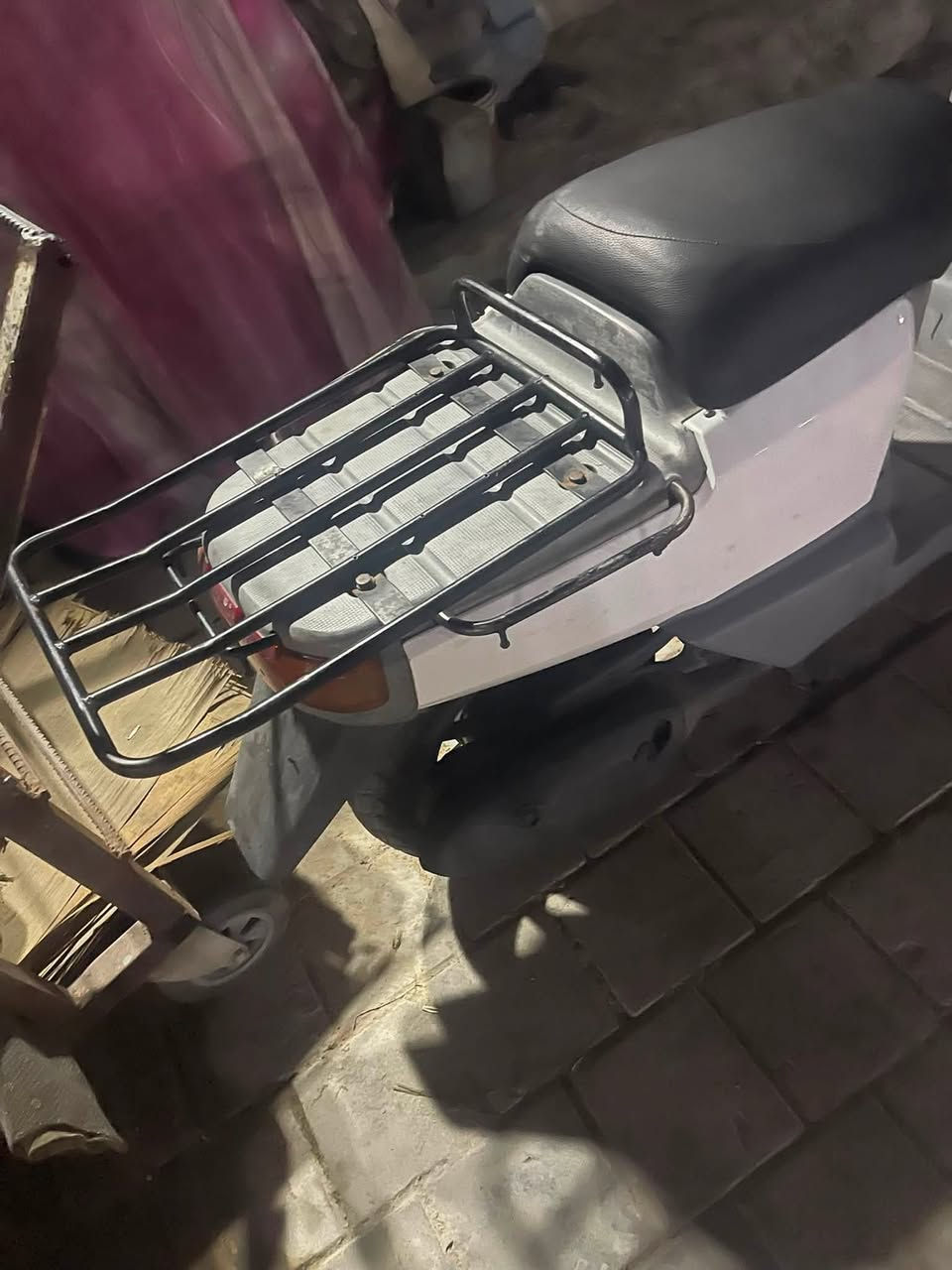 .
دراجه بيكم سرعه 60 مكينه حلوة نكرة بكل وقت
كهربائيات شغاله لايت هورن اشاير 
سلف وهندر شغالات كامله مابيه كل نقص دبلات يخبلن تايرات جدد ترايها حلو وناعم
مكاني مدينه الصدر رايدها
ب250 قفل ولا تراسلني شراي اتصل
***********
