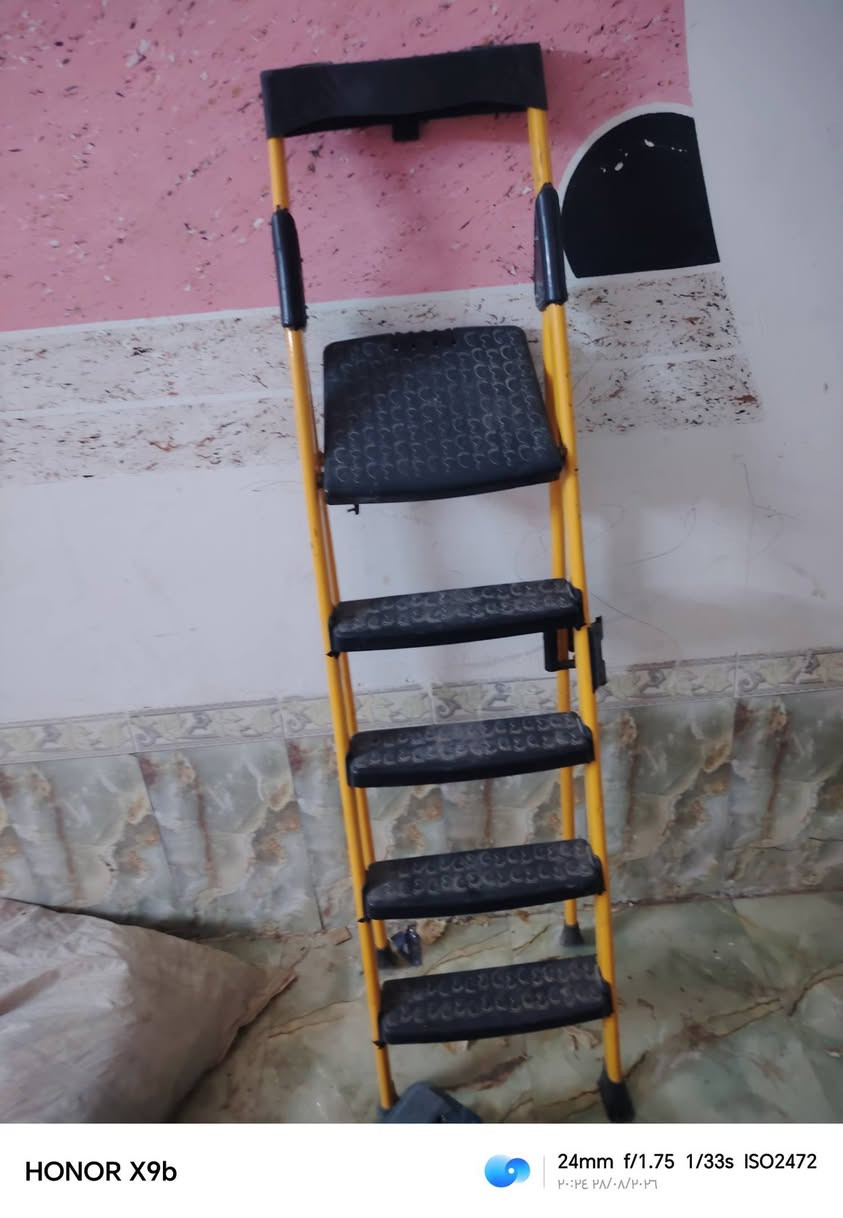 غراض تنضيف موقعي كاملات
كلهن جدد مابيهن نقص 
ابيعهن شلع 
***********
