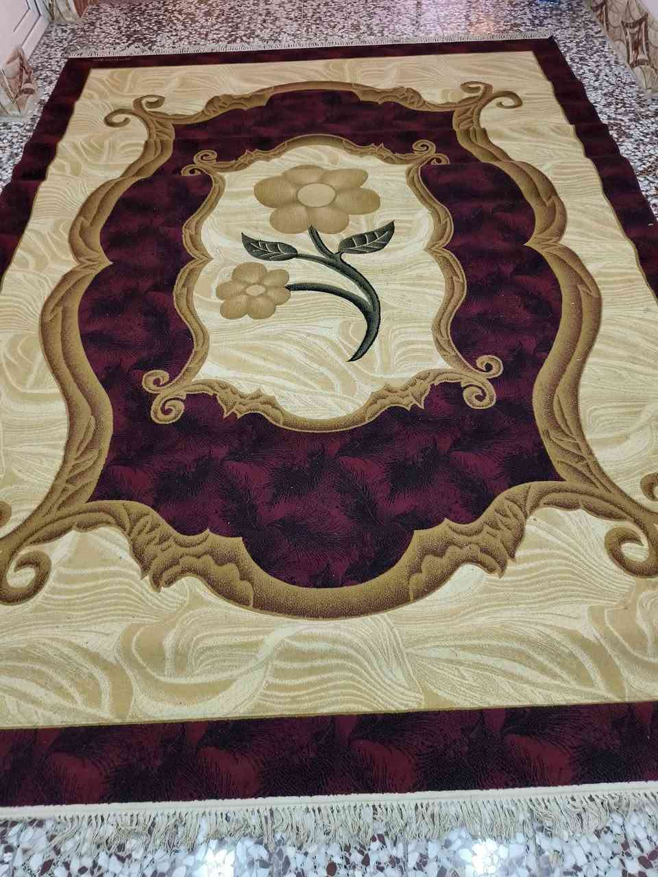 السلام عليكم 
زوليه العرض والطول 4*3 
نظيفه جدا استخدام قليل 
السعر 70 بيه مجال قليل
العنوان طويريج 
‏‪***********‬‏
