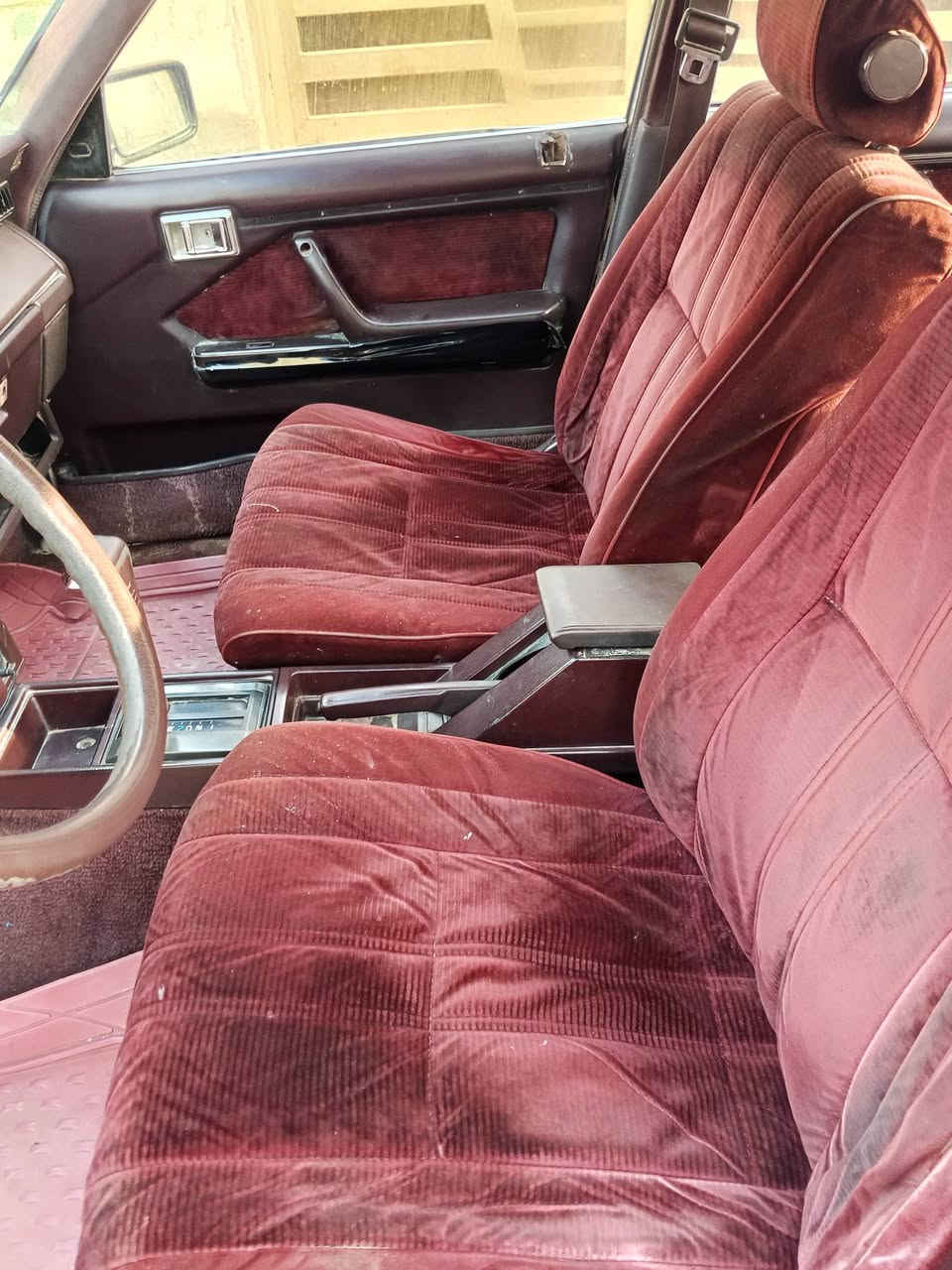 كراون • ١٩٨٧ • ديوانية