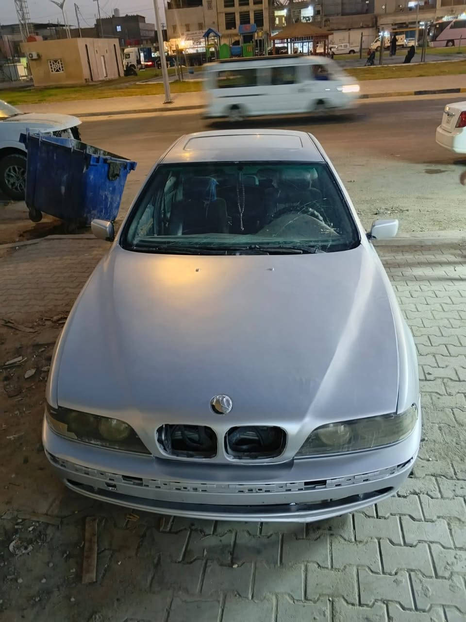 السلام عليكم بيام صقر فول مواصفات مديل 2000 السياره وكاله فقط الكردي ما يقبل يحول بس وكاله السنويه 28 رقم انكليزي السيارة بل تعمير او هاي صورهه بل تعمير او قبل ما اعمرهه السياره حلوه او مال جناي او الصقر معروفه بعد حجم المكينه 28 تك فانوس 528 السياره صاروخ بل كاع المكينه او الكير كفاله التبريد عوزه بس كمبريسر السياره اترايك للشمال بيهه مكان السياره البصره الحيانيه شارع ستين اكبال المعارض الجديدة السعر 70 او بيهه مجال للطيبين ما تعرف بل صقر لا تعلق تعليق سلبي رحمه لهلك ما تعجبك اعبر المنشور او كان الله يحب المحسنين ***********
