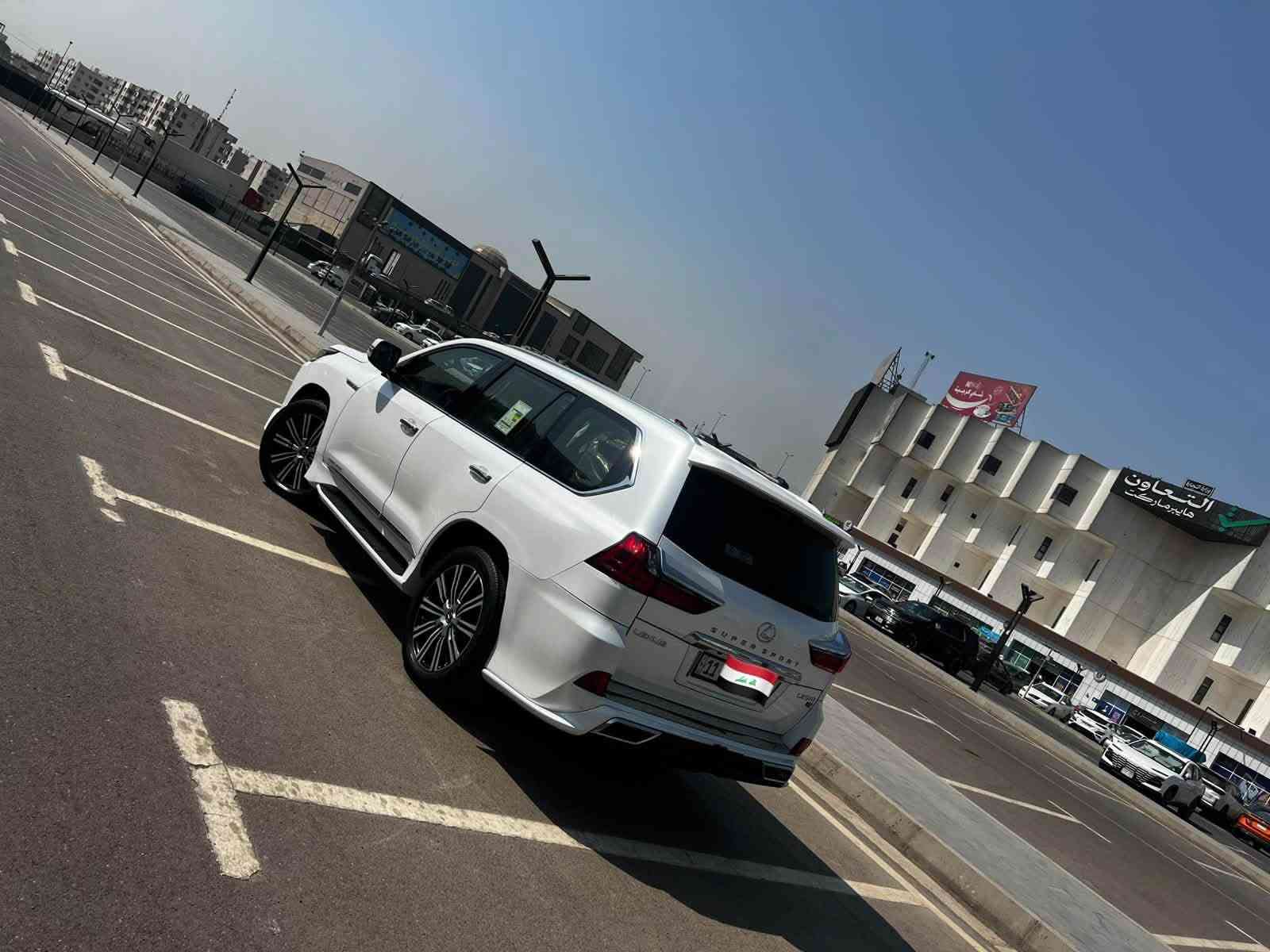 للبيع لگزز 2019 
إبريم السعر 53000$ الف دولار صبغ 3 قطع 
مواصفاتها معروفه عداد 111 الف كم بأسمي رقم بغداد الاتصال ع الرقم الموجود 
***********
