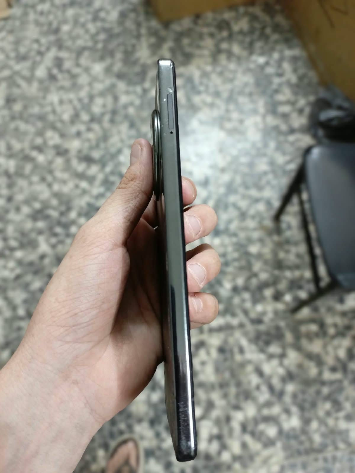 السلام عليكم
تكنو كامون 30 4g
الجهاز بلادي مامبدل بيه شي ابدددد
ذاكرة 256
يشغل بوبج 60  فريم حقيقي
وبعض الألعاب 90 فريم
الجهاز وكع مني وشوفت عينكم الضهر مالته من جوة شوية بيه كسور والشاشة بيها فطر واحد ومامأثر ابد على كلشي
ماصارلي فترة من ماخذه والله
اللمس السلاسة كامراته كلهن مفولات تجي تفحص وتشوف
مكاني بغداد شعلة او غزالية
قيم باليرضي الله واخذه
***********
