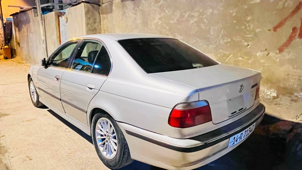 بي ام صقر للبيع 
528 مديل 1997 تفاصيل  ***********
