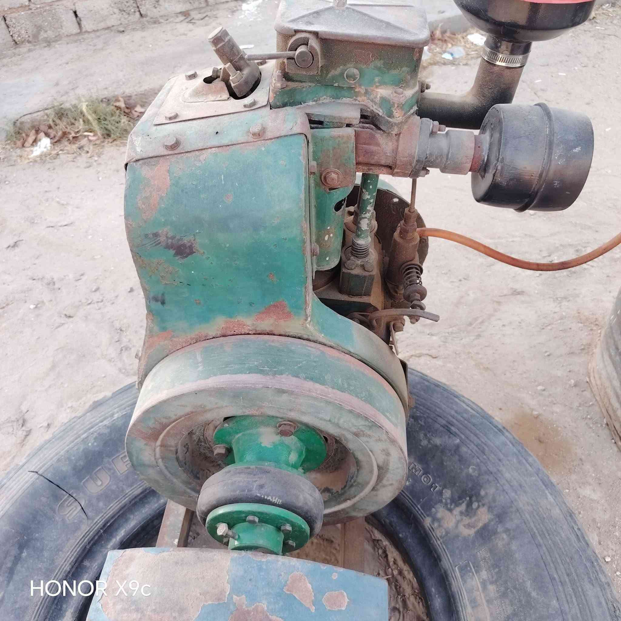 مولد هندي اوباكس ١٠ حصان
٧ ونص كيفي

السعر ٥٠٠ الف وبي مجال

العنوان عامرية الفلوجه
***********
