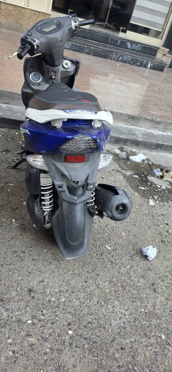 سلام عليكم دراجه GTR للبيع او مراوس بدايوان كير ..دراجه صارلها شهر من نازله رمبه واستخدام قليل تجي وجيب وياك الف فيتر يفحص دراجه خير من الله معدل مشي شلعه اشك الكاع رزانه واكفلك المحرك كفاله عامه لان ع ايدي وستخدامها قليل مال جناي دهن مونتل بانزين يوم عادي ويوم محسن بيها تزويد خارجي خفيف تعلاكه الجوه الاستيرن دواسات رجل الصوندات الملونه 🧡 دراجه مكانها بغداد الشعله السعر خاص واتساب او اتصال ع رصيد وبخدمتكم ***********
