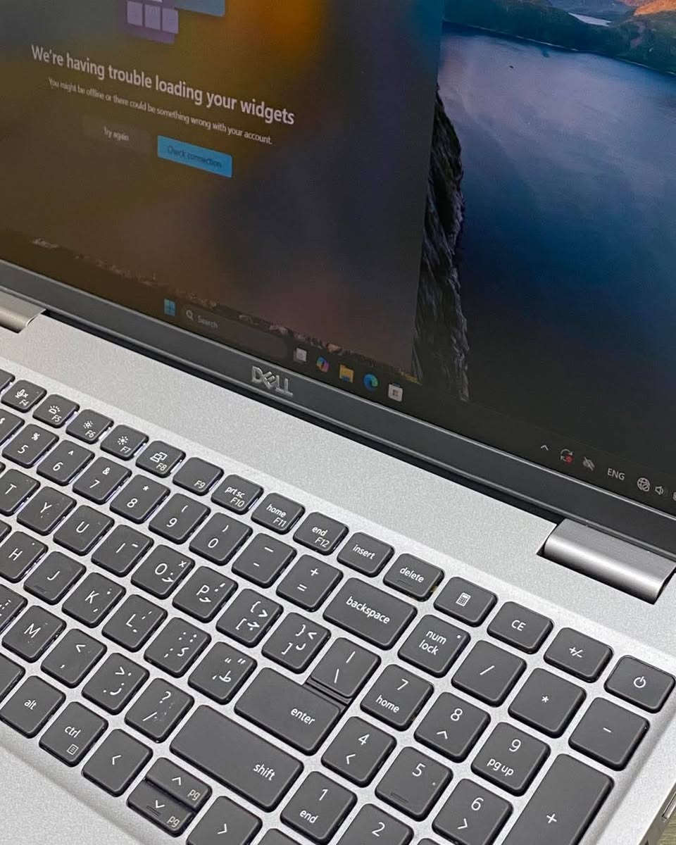 لابتوب سلم خفيف حديث معالج قوي وجيل عالي DELL 5520 Ci5 جيل حادي عشر    نظافة عاليه جدا اخو الجديد وعل الفحص وين متريد 
. 
 السعر ثابت 365 الف مع التوصيل والحقيبة والشاحن الأصلي 
. 
مناسب للدراسة والبرامج المكتبية والطباعة والتصفح والامن السيبراني وغيرها من البرامج 
……………………

 المعالج Core i5-11th جيل 11
 ذاكرة الوصول العشوائي (الرام) 8GB 
 التخزين( الهارد) SSD 256GB 
 مقاس شاشة 15.6 انج دقة عالية 
 منفذ HDMI & TYPE C 
 كيبورد  عربي انكليزي
الرام والهارد قابل للتطوير 
…………………………………
*********** واتساب 
 الريادة للحاسبات / محمد الزهيري
