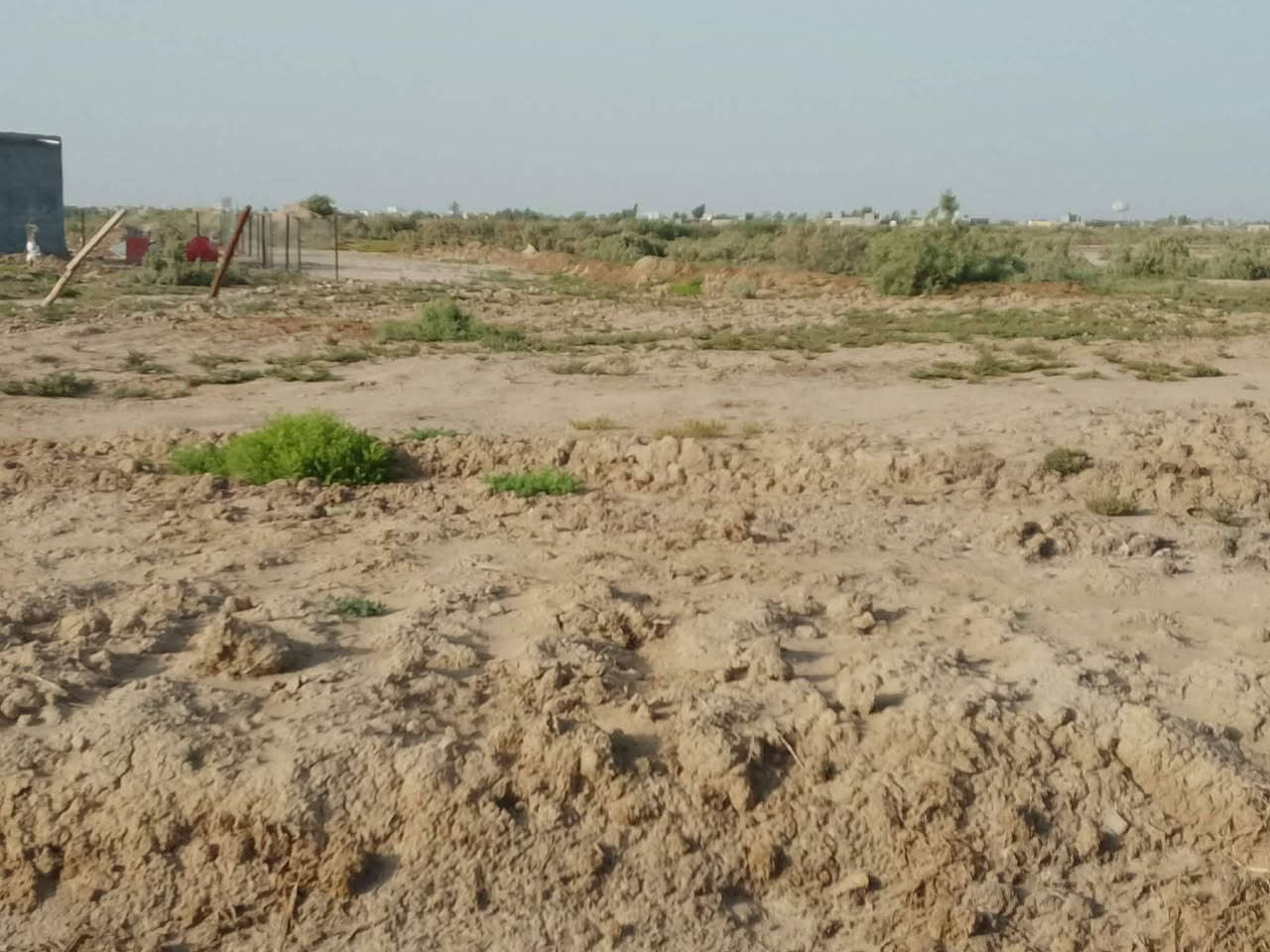 طريق البريع • ٤٠٠م • ماء وكهرباء