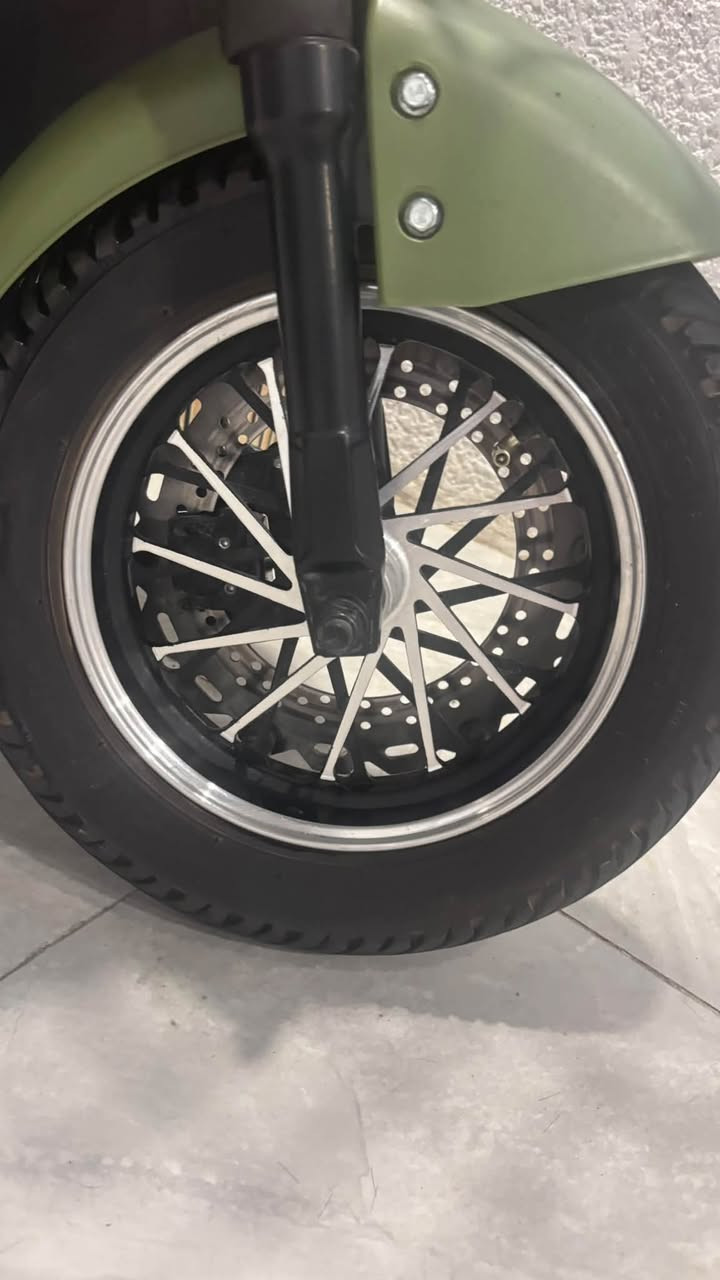 دراجه ريان R900
حجم الملف 1000W✅
نظام البريك دسك البريك الامامي وخلفي يعمل بنظام مانع انزلاق✅
عدد البطاريات 5كبيره 28-60v✅
حجم التاير 10/300✅
شاشه ايباد تحديد اعطال دبل اشاره ✅
شاحن لموبايل جهاز انذار مانع لسرقه ✅
ثلاث سرع بريك هايدروليك  
عنوان كربلاء حي الفارس 
واتساب فقط 
***********
