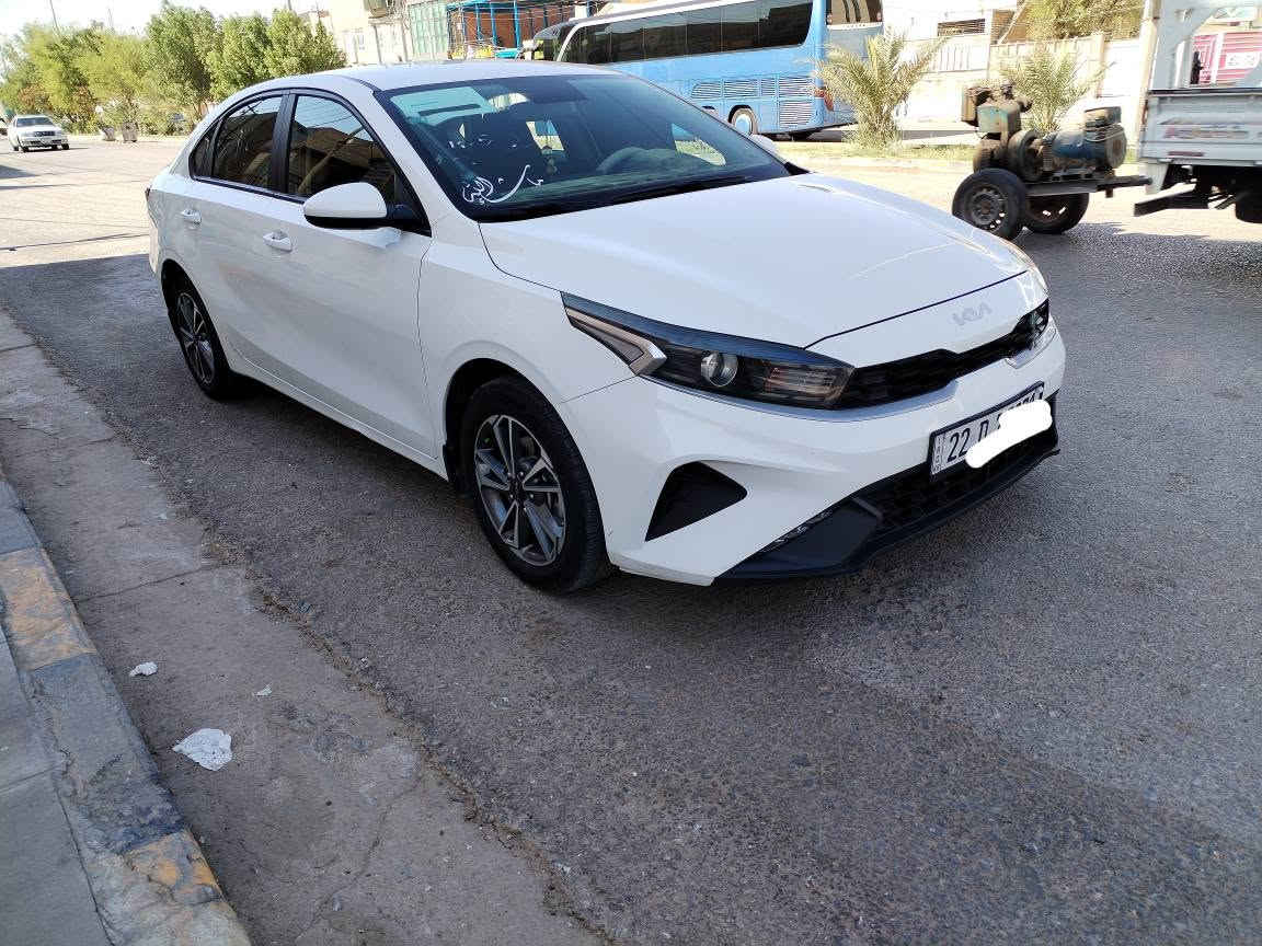 سيراتو  2022 خليجي مكفوله رقم اربيل دولي  محرك ١٦٠٠
جاهزه من كلشي وضع شركه 
 ضمان وكاله نيم 

فول عده الفتحه 
تبريد قطعتين امامي خلفي 
تحكم ستيرن جهتين 
حساس خلفي 
كروس مثبت سرعه 
لد نهاري 
لايت لد 
كشافات لد 
شاشه وكامره 
حساس خلفي 
ويل كب كروم 
السياره كفاله فقط شكم رصعه بلقماره 
وبارد مكدار ٤ اصابع عده هذني اني اتحمل السونار 
مكاني النجف الاشرف 
*********** اتصال +واتساب 
*********** اتصال + واتساب النجف, العراق
