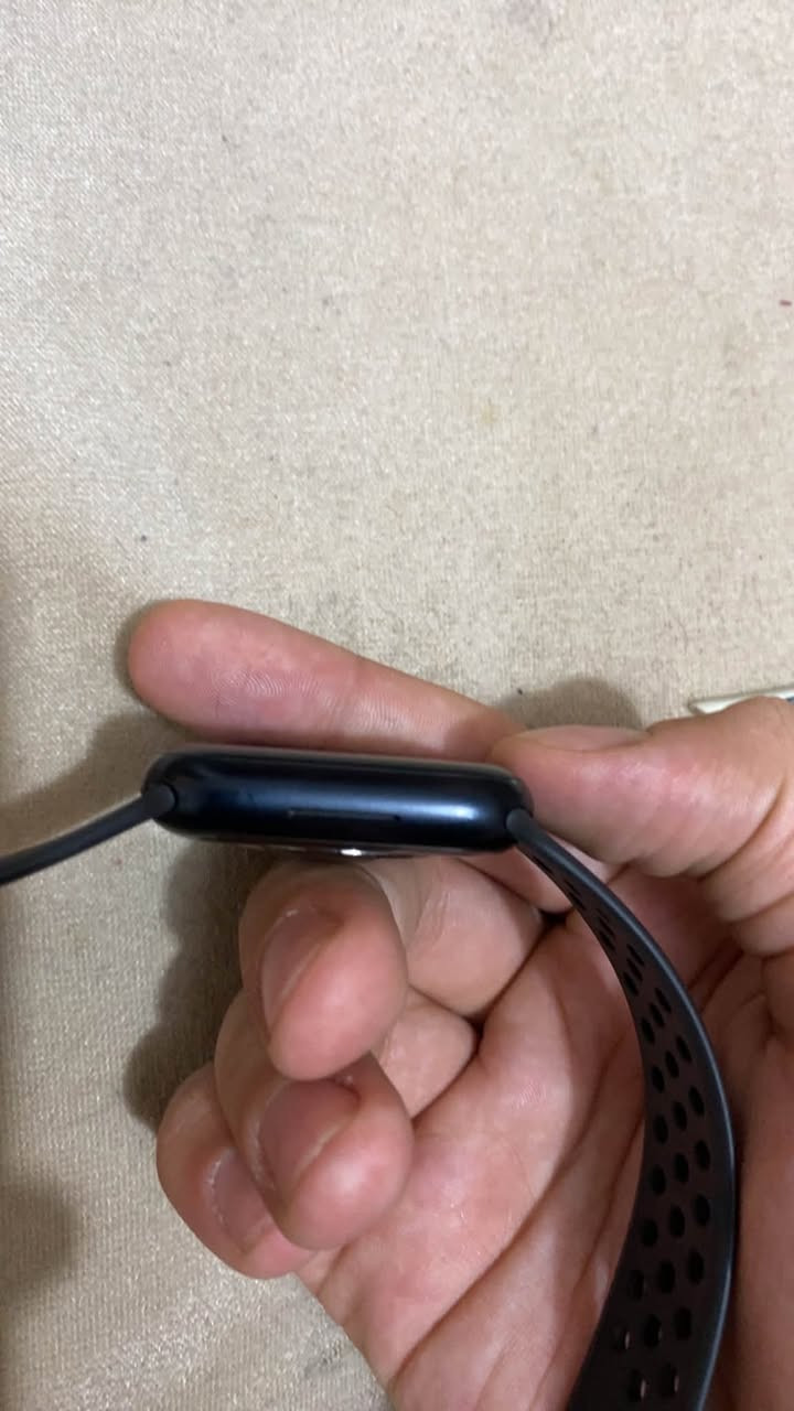 ساعة ابل واتش سيريس7 اصدار نايك سير الاصلي مع سير اضافي
بطاريه80%🔋

توصيل ماعندي نكدر نتفاهم ع توصيل🚚

ساعه نضيفه واستخدام شخصي ومابيه اي مشكله وسبب البيع محتاج فلوسه✅

مكاني صلاح الدين/تكريت📍

وسعر180 الف وبي مجال اذا جنت جاد في الشراء👍
رقم الهاتف***********☎️
