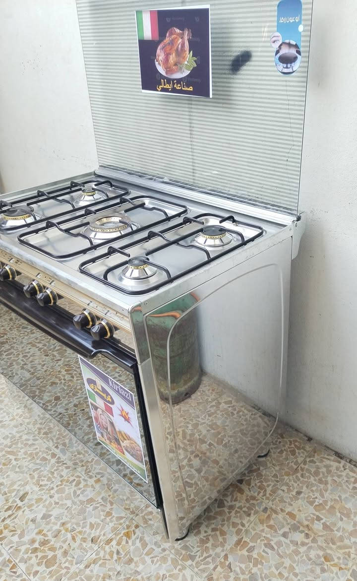 طباخ كريازي إيطالي خمس عيون مستعمل نظام بوري فرن خطين يشتغل قياس 90* 60 شغال فرن كلوب مقدحه شوايه كلو شغال العنوان موصل جانب الأيمن
***********
***********
