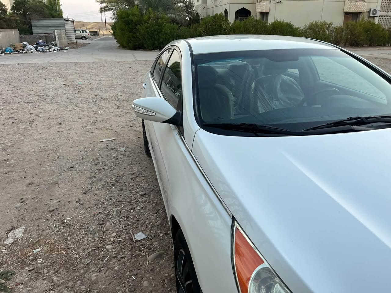 سوناتا مضلع موديل ٢٠١٠
بيه صبغ صفحة وقمارة ابيع عام مكفولة من الكص 

محرك ٢٠٠٠ دوش شرط لا تنقيص ولا تبخير 

كير ومحرك شرط 

السيارة بأسمي شرط التحويل والغرامات 

مري شفط 

حساسات خلفية كامرة شاشه. سعر80وبي مجال.        ***********

