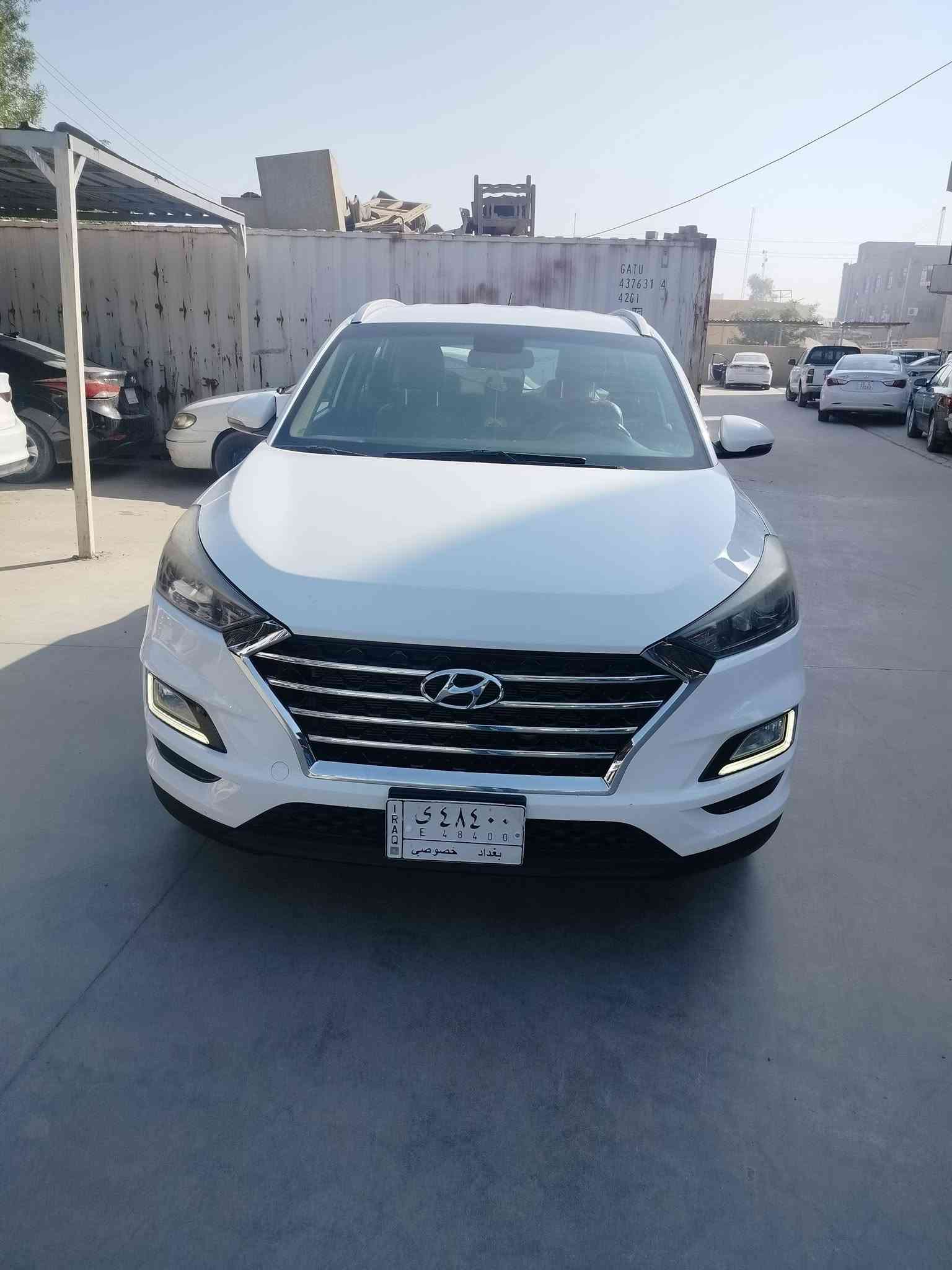 توكسان 2019 خليجي للبيع
ماشية133 الف وقابله للزياده 
السيارة نظيفة وجاهزة من كلشي 

بيهة كم طخة اثر استخدام بالصندوق وبالباب مصلحهن بارد والدعاميه الخلفيه  بيهة صبغ 

السيارة علي ايدي اشتريتهة زيرو وبأسمي مكانهة ديالى 

للستفسار اكثر التواصل واتس اب ***********
